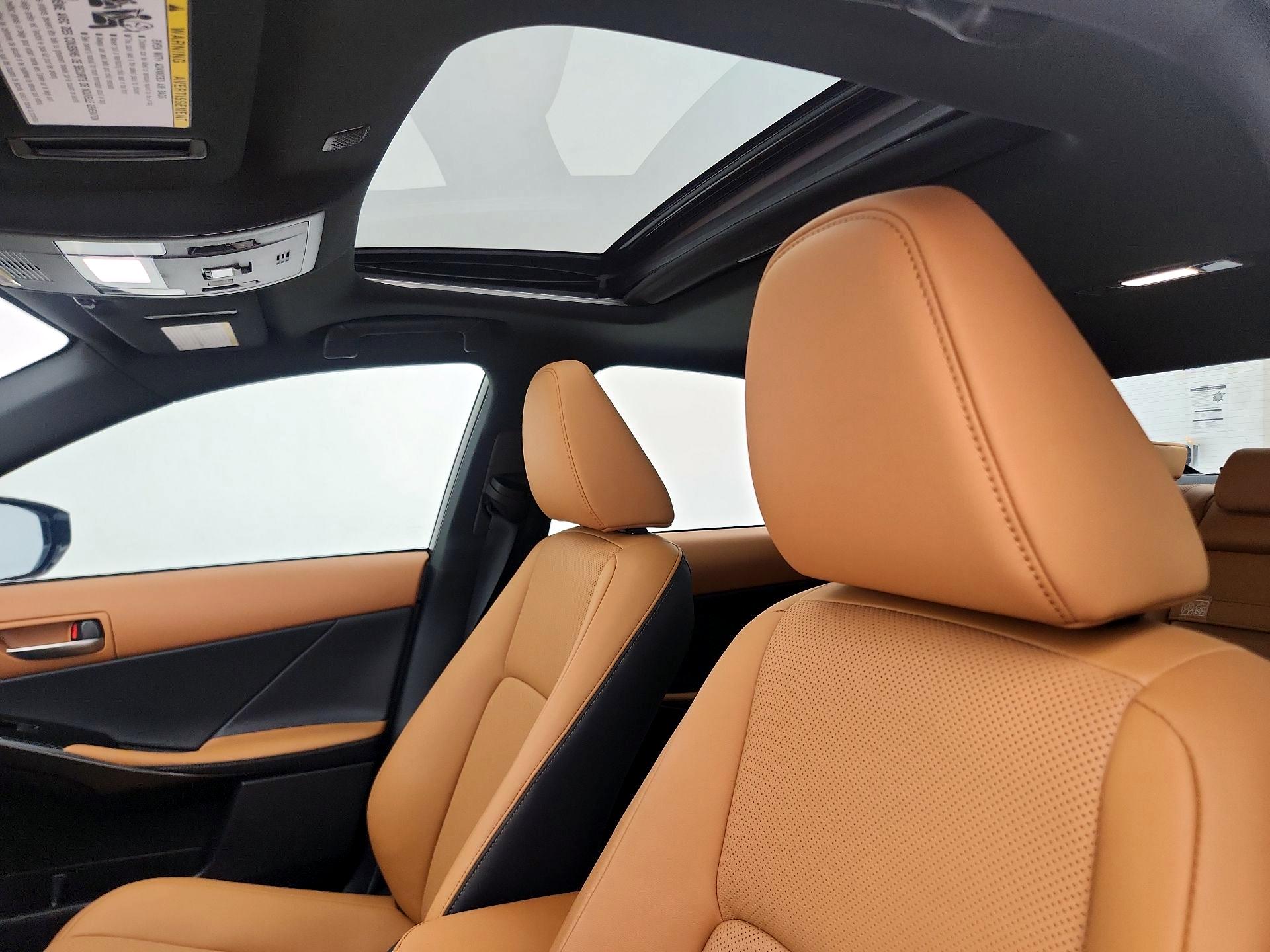 Thumbnail: 2025 Lexus IS - 19