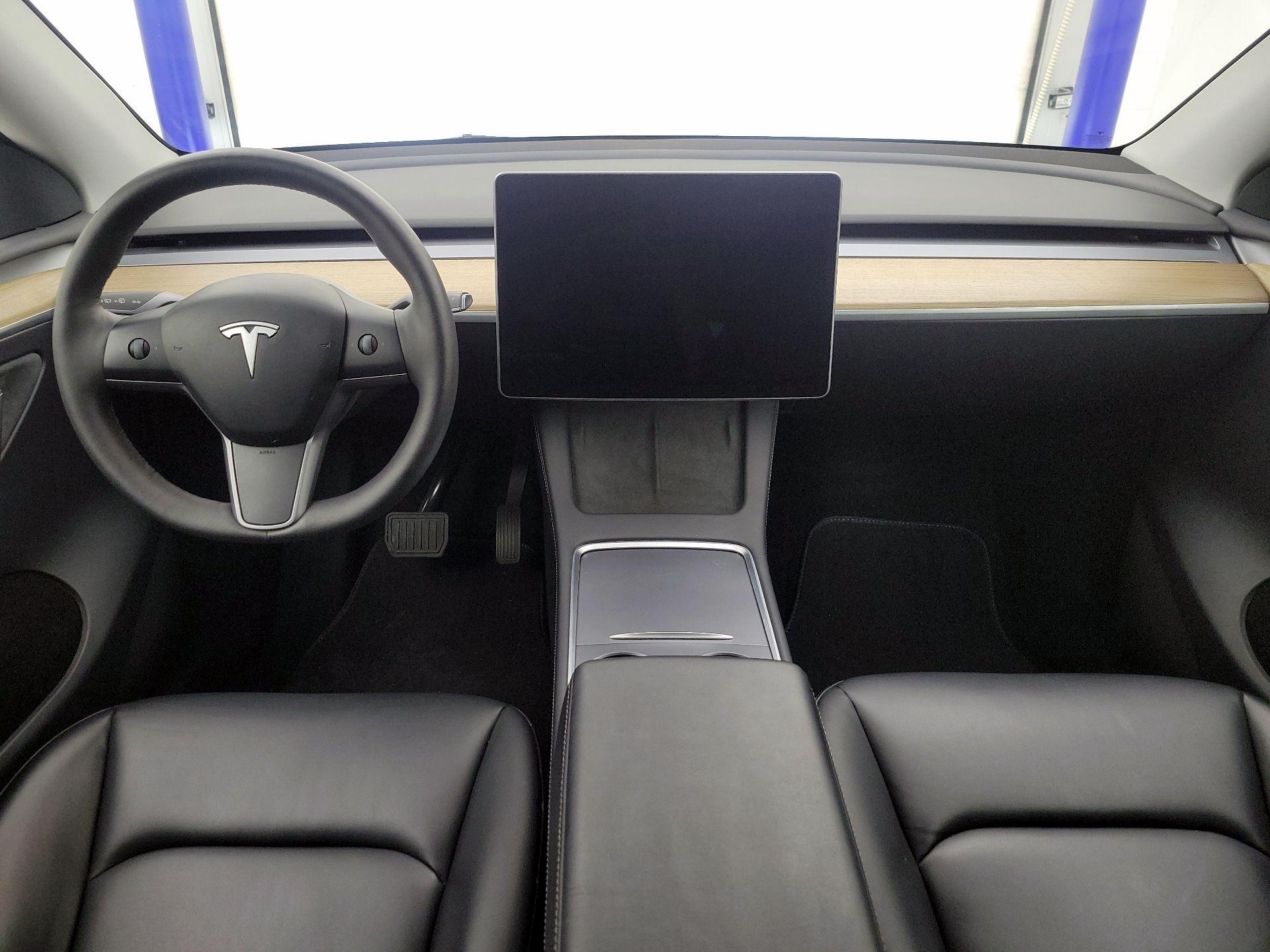 Thumbnail: 2023 Tesla Model Y - 9