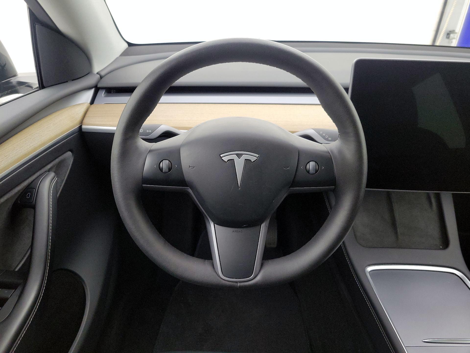 Thumbnail: 2023 Tesla Model Y - 10