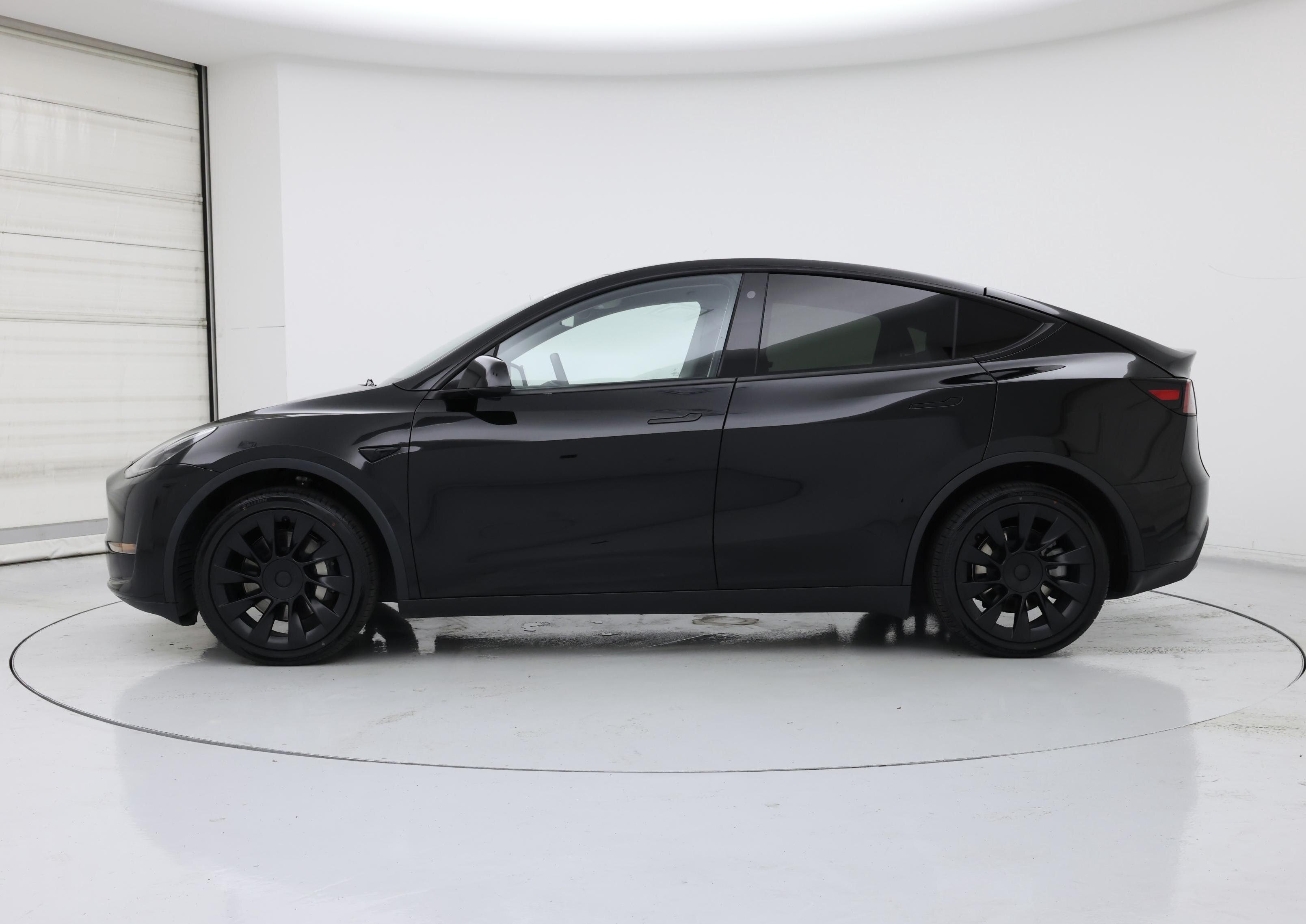 Thumbnail: 2023 Tesla Model Y - 3