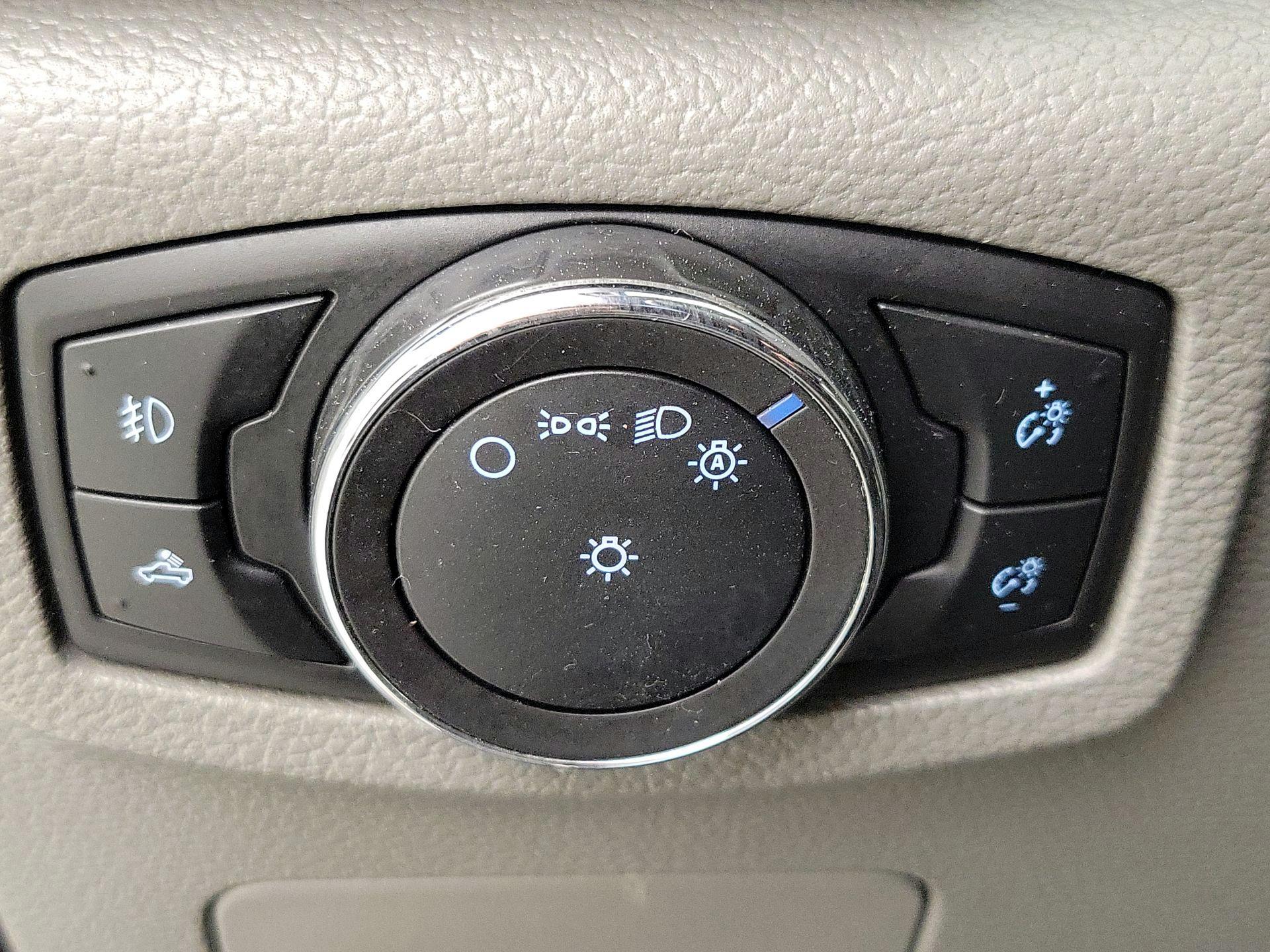 Thumbnail: 2016 Ford F-150 - 13