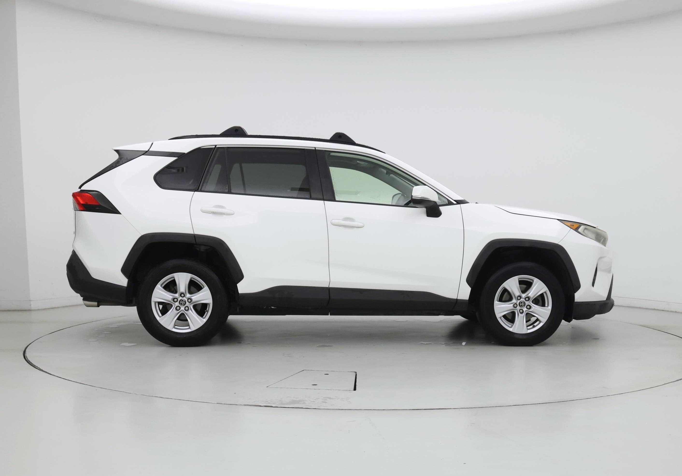 Thumbnail: 2019 Toyota RAV4 - 7