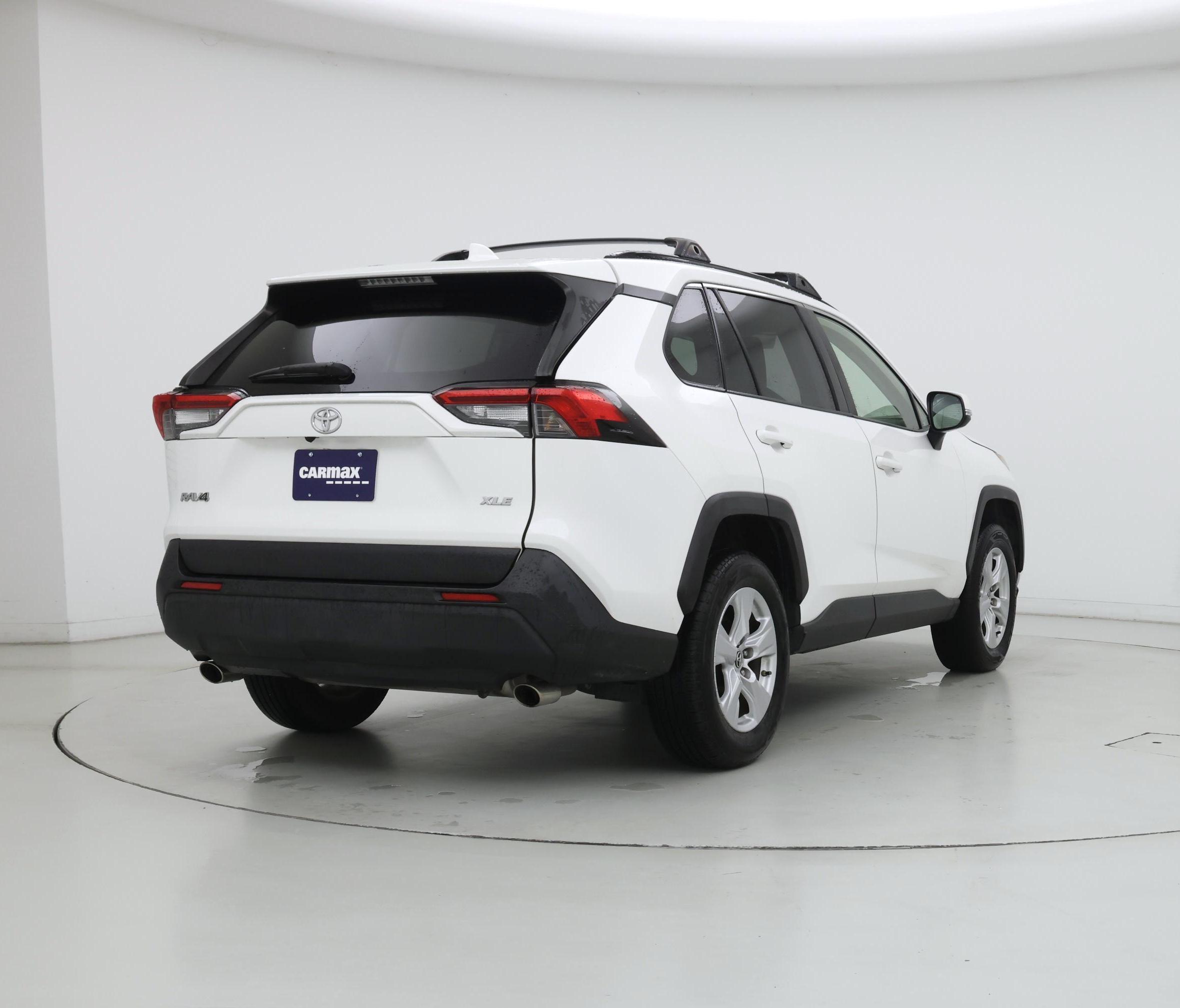 Thumbnail: 2019 Toyota RAV4 - 8