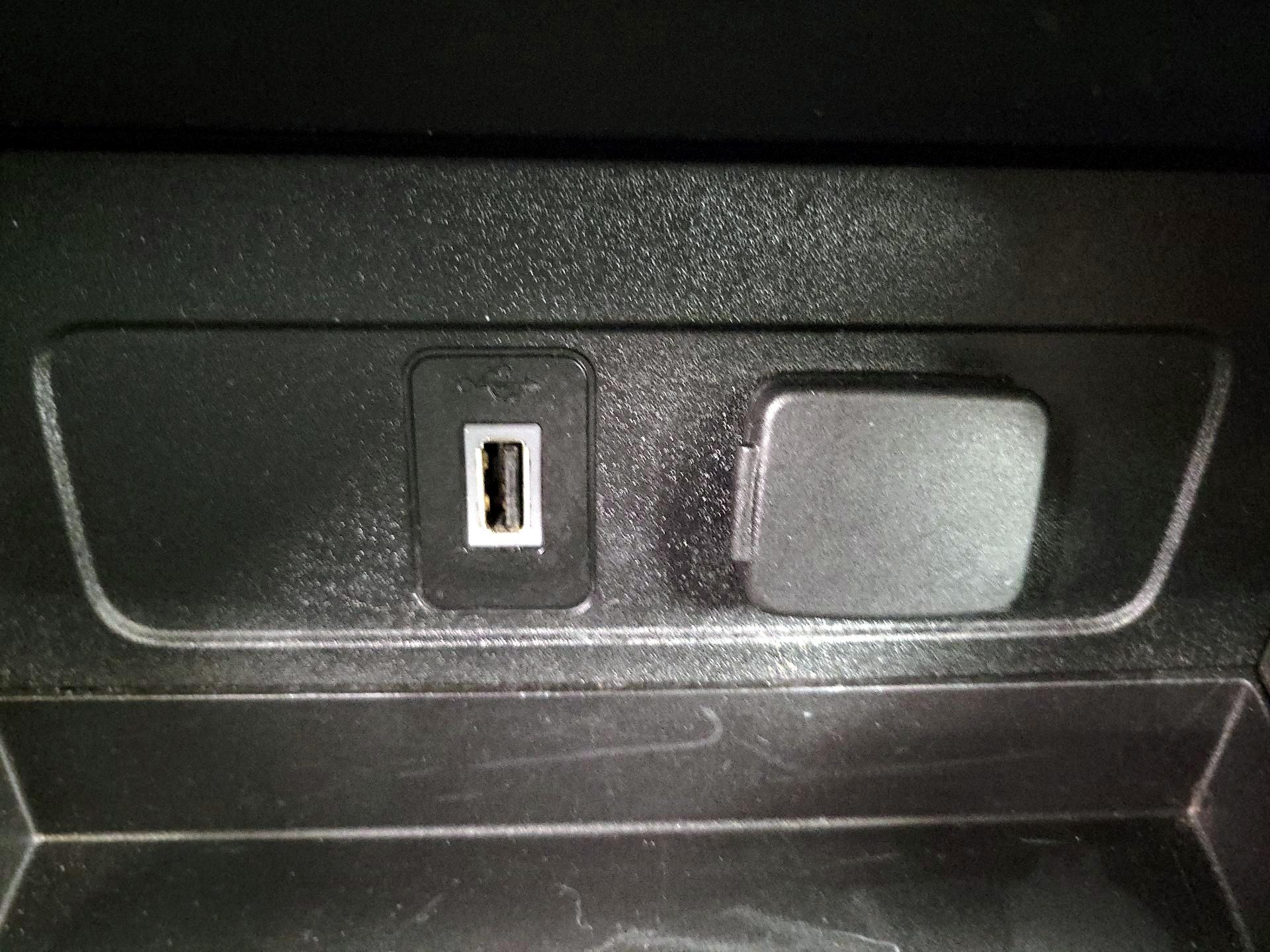 Thumbnail: 2017 Ford Escape - 18