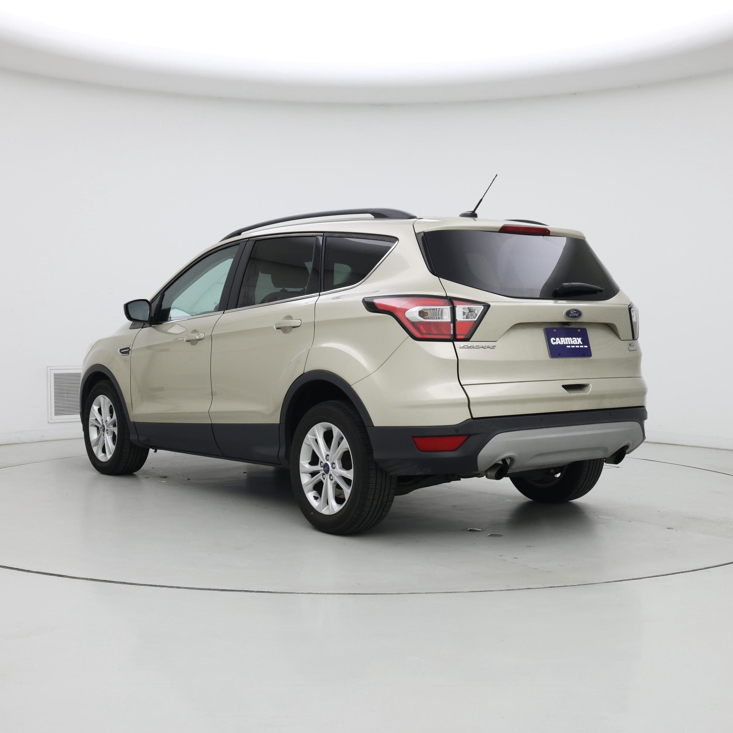 Thumbnail: 2017 Ford Escape - 4