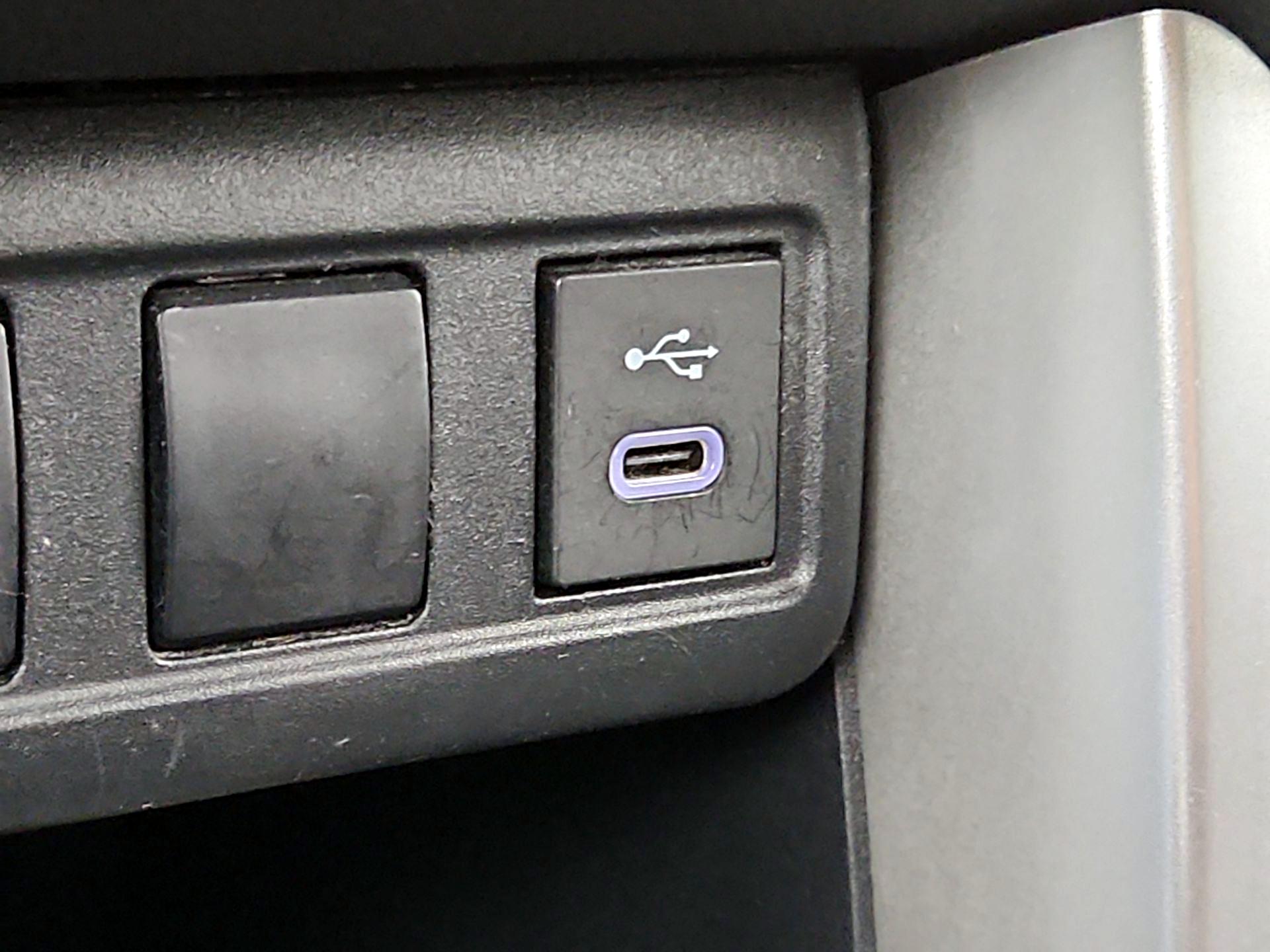 Thumbnail: 2023 Toyota Corolla Cross - 18