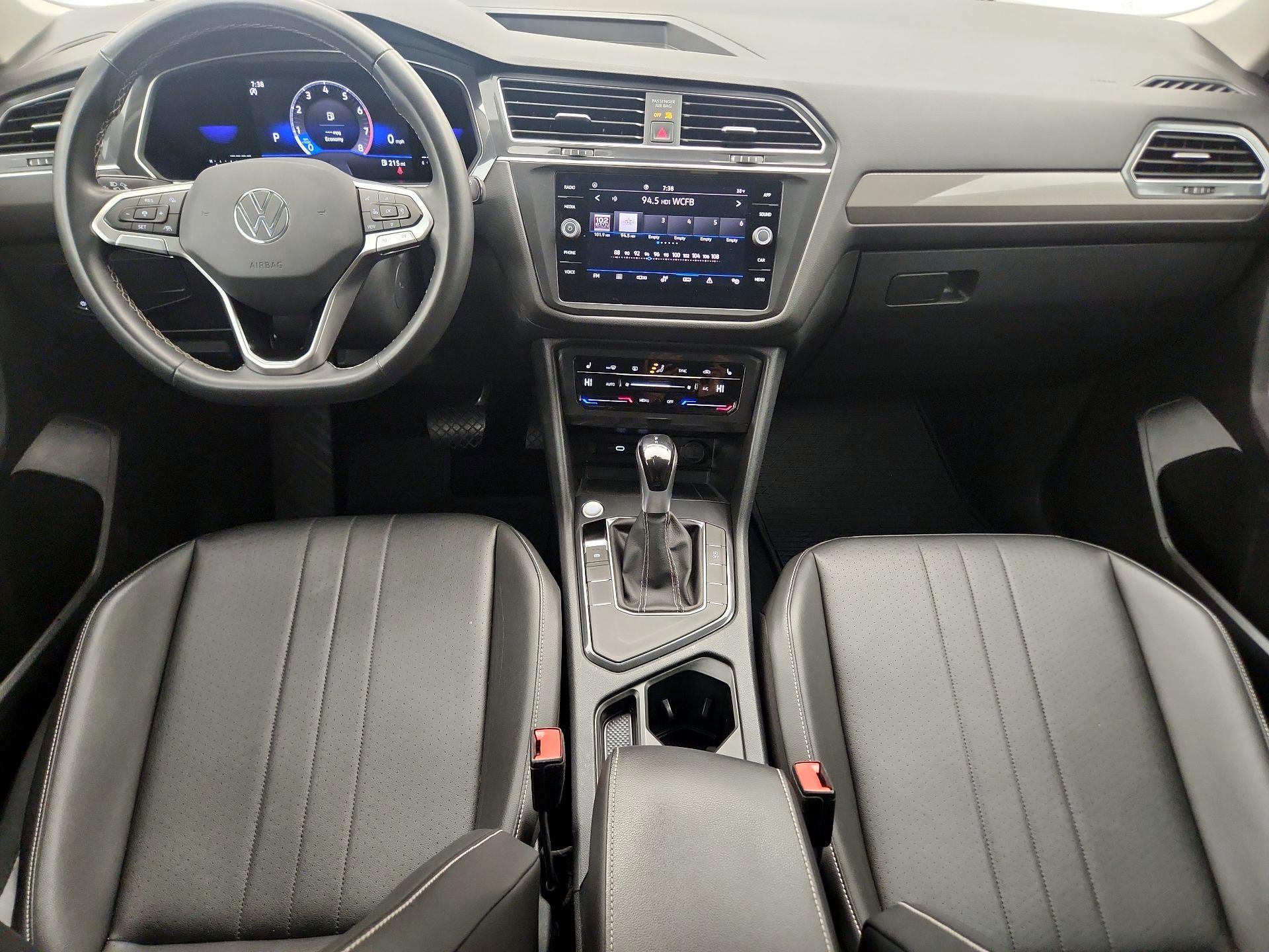 Thumbnail: 2022 Volkswagen Tiguan - 9