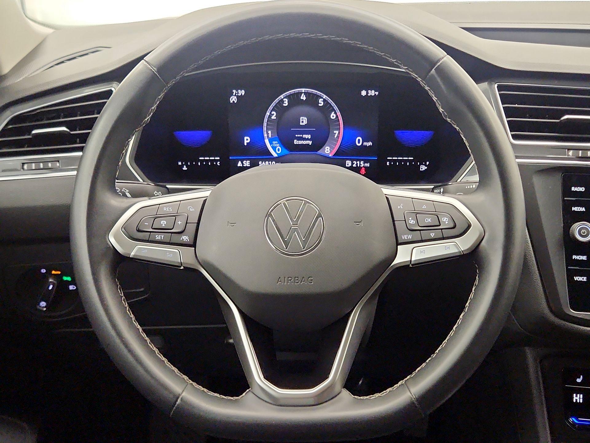 Thumbnail: 2022 Volkswagen Tiguan - 10