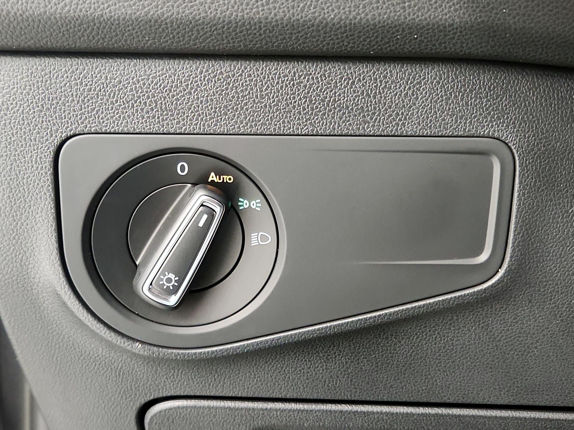 Thumbnail: 2022 Volkswagen Tiguan - 13