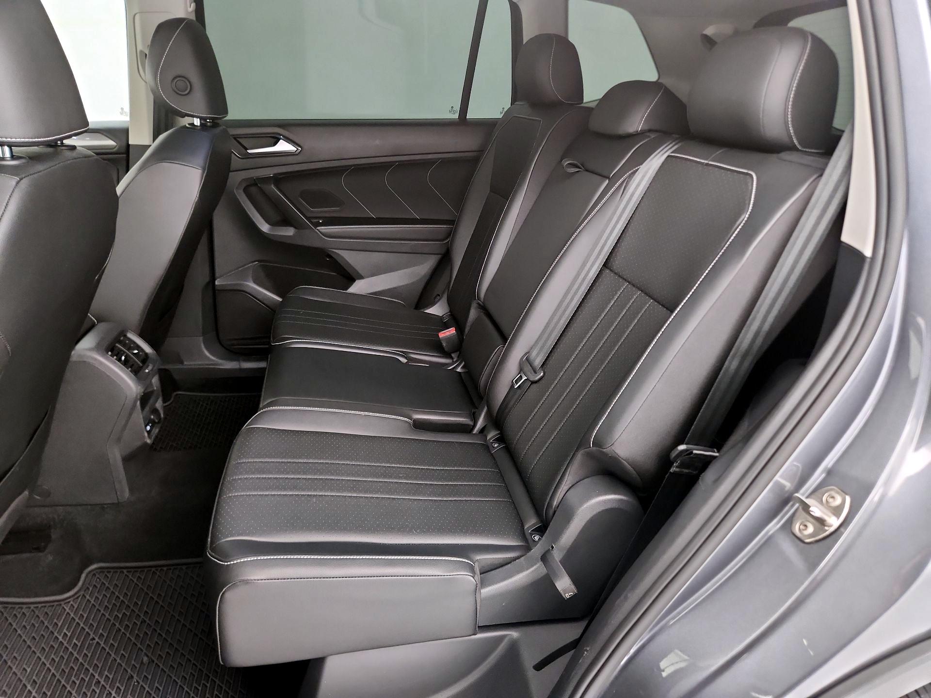 Thumbnail: 2022 Volkswagen Tiguan - 19