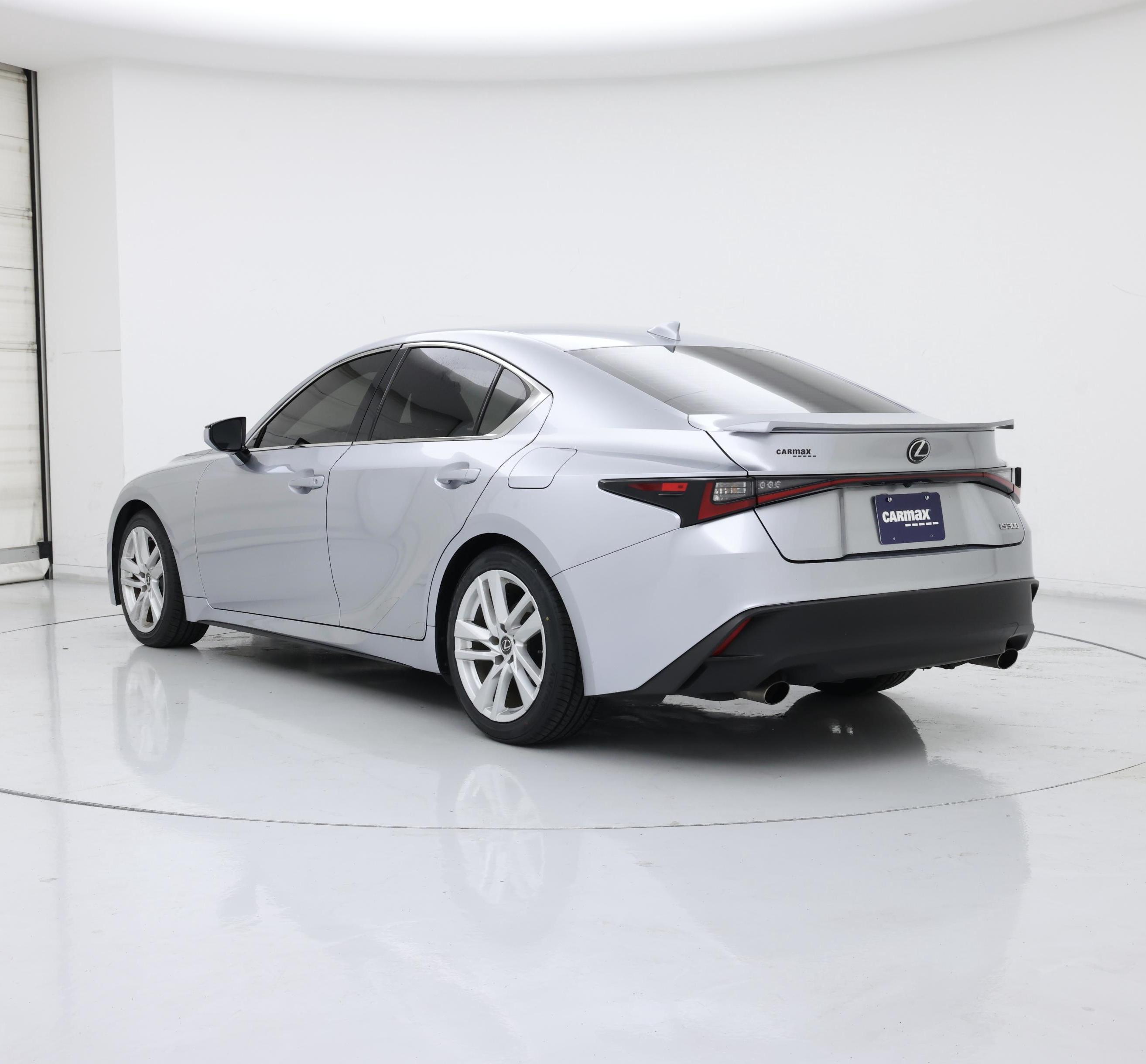 Thumbnail: 2022 Lexus IS - 2