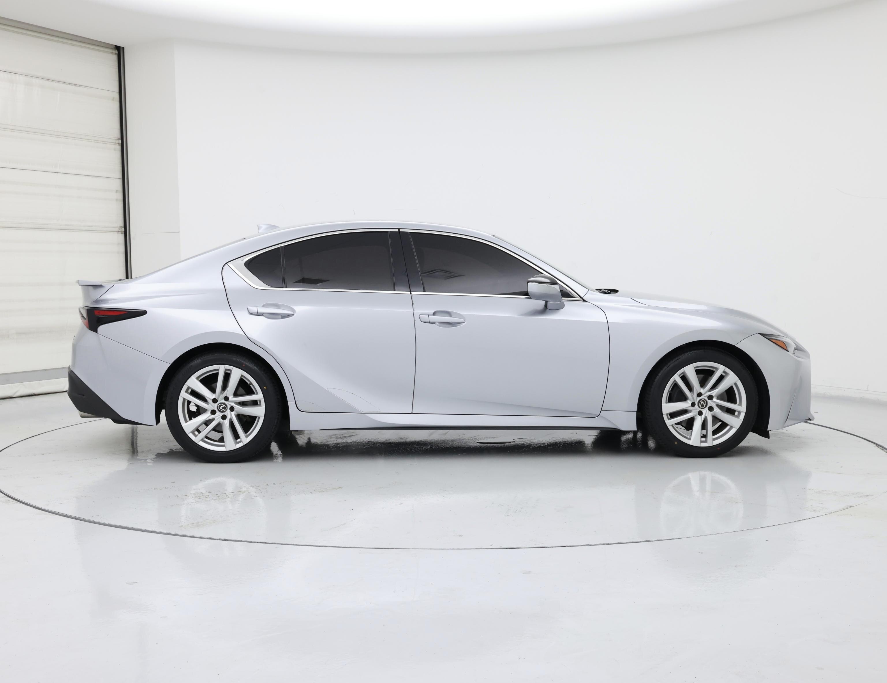 Thumbnail: 2022 Lexus IS - 7