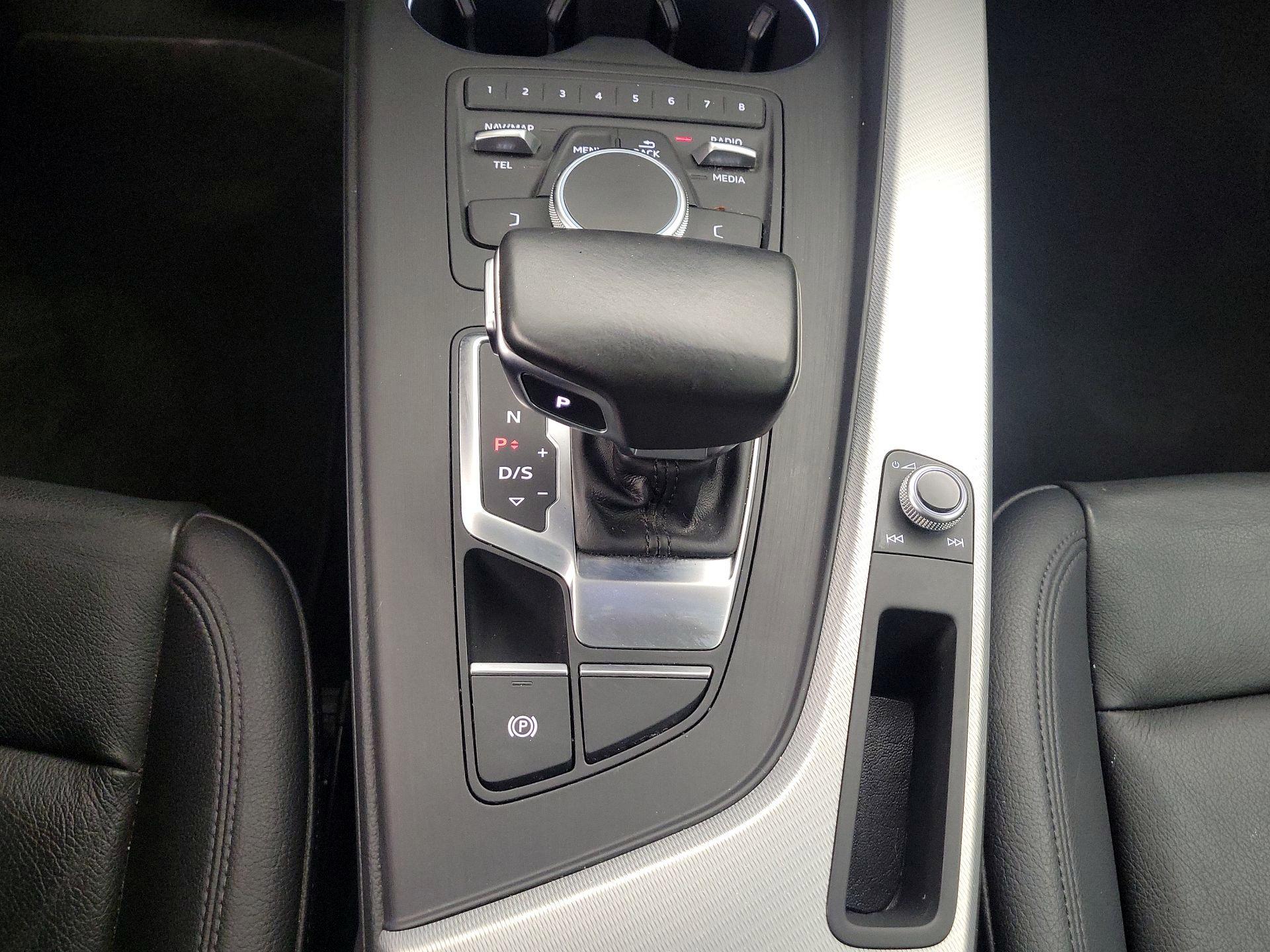 Thumbnail: 2017 Audi A4 - 17