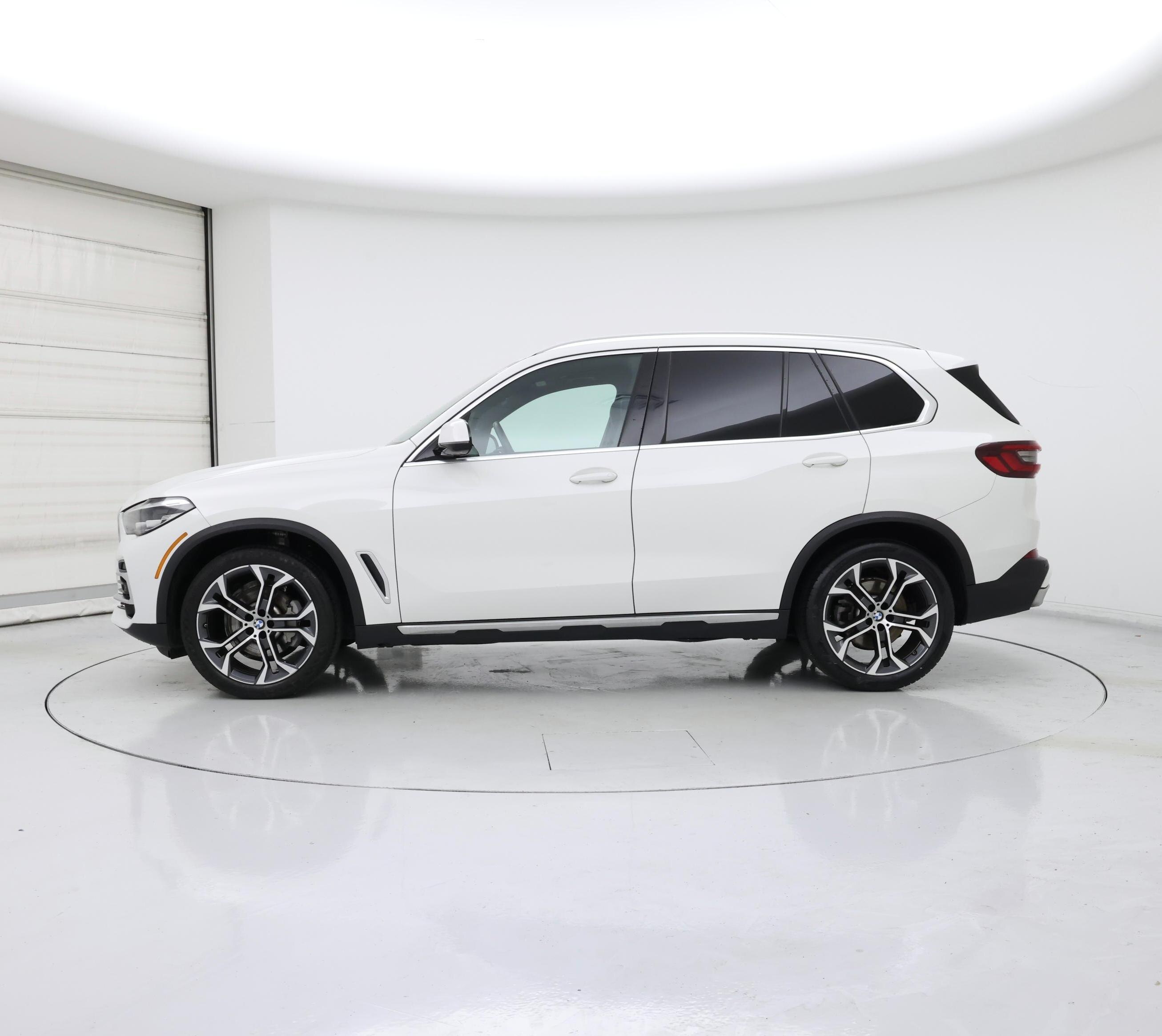 Thumbnail: 2022 BMW X5 - 3