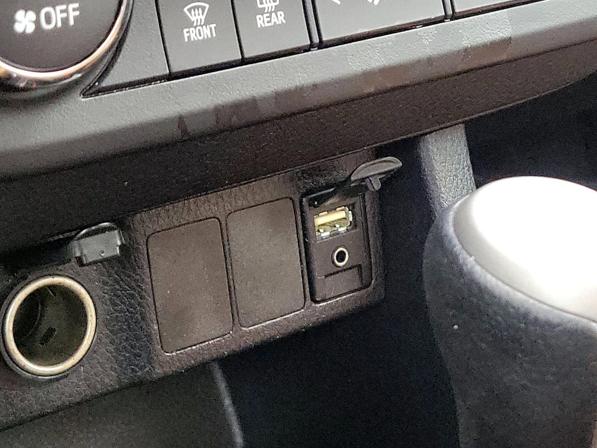 Thumbnail: 2016 Toyota Corolla - 18