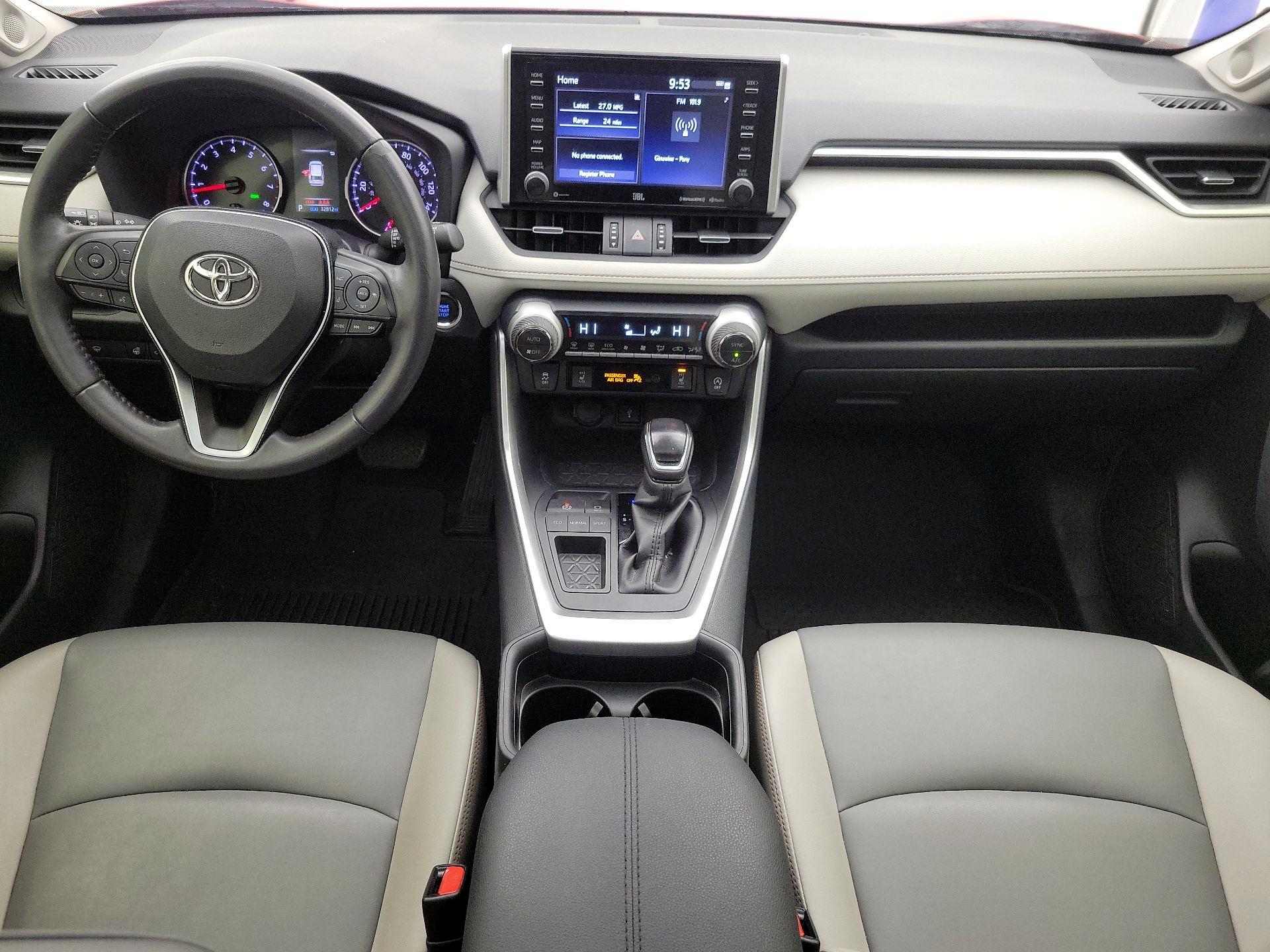 Thumbnail: 2021 Toyota RAV4 - 9