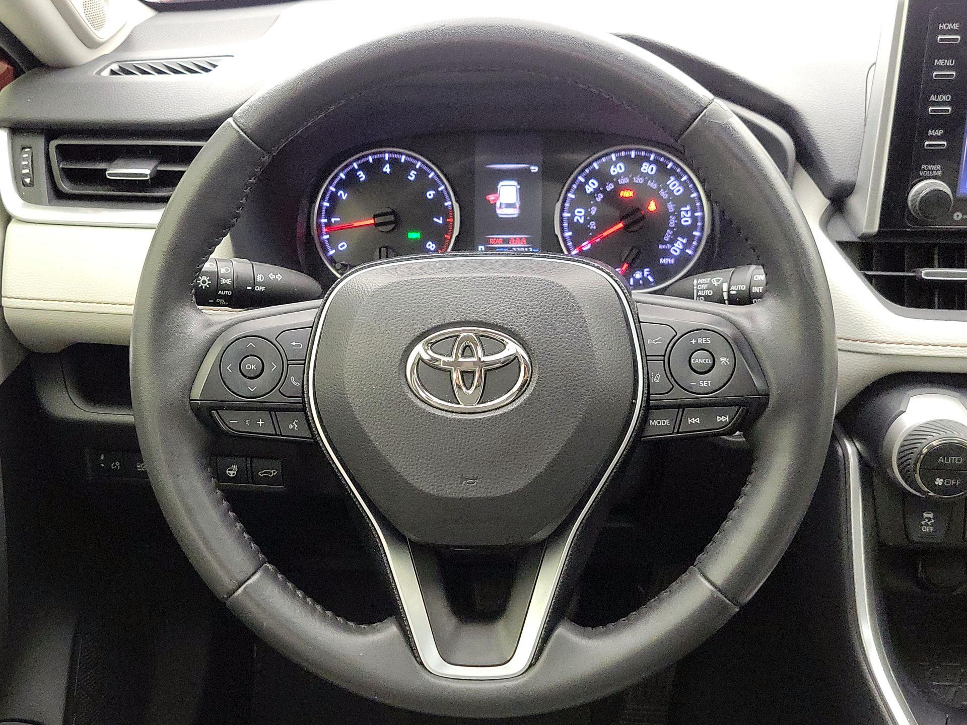 Thumbnail: 2021 Toyota RAV4 - 10