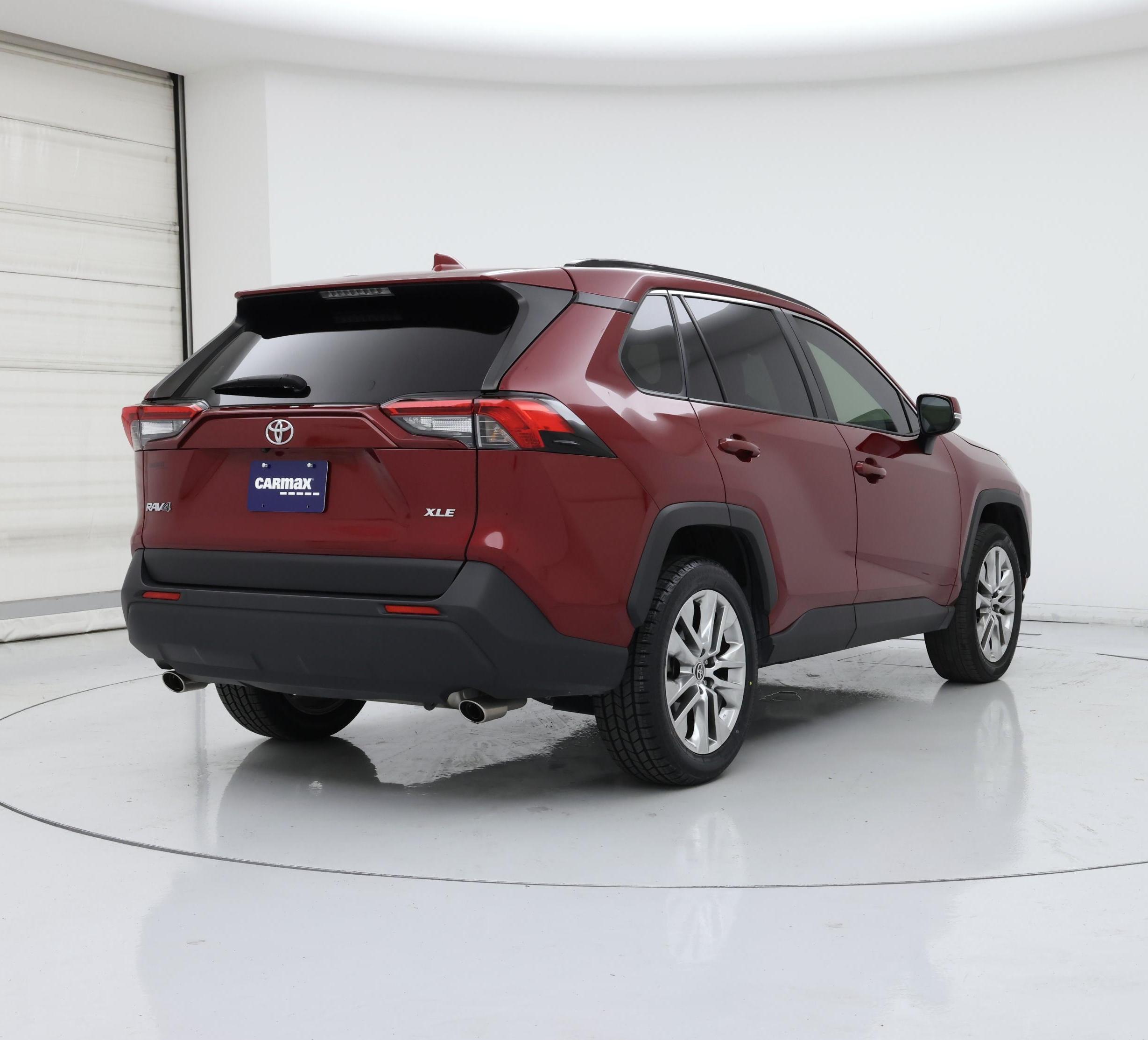 Thumbnail: 2021 Toyota RAV4 - 8
