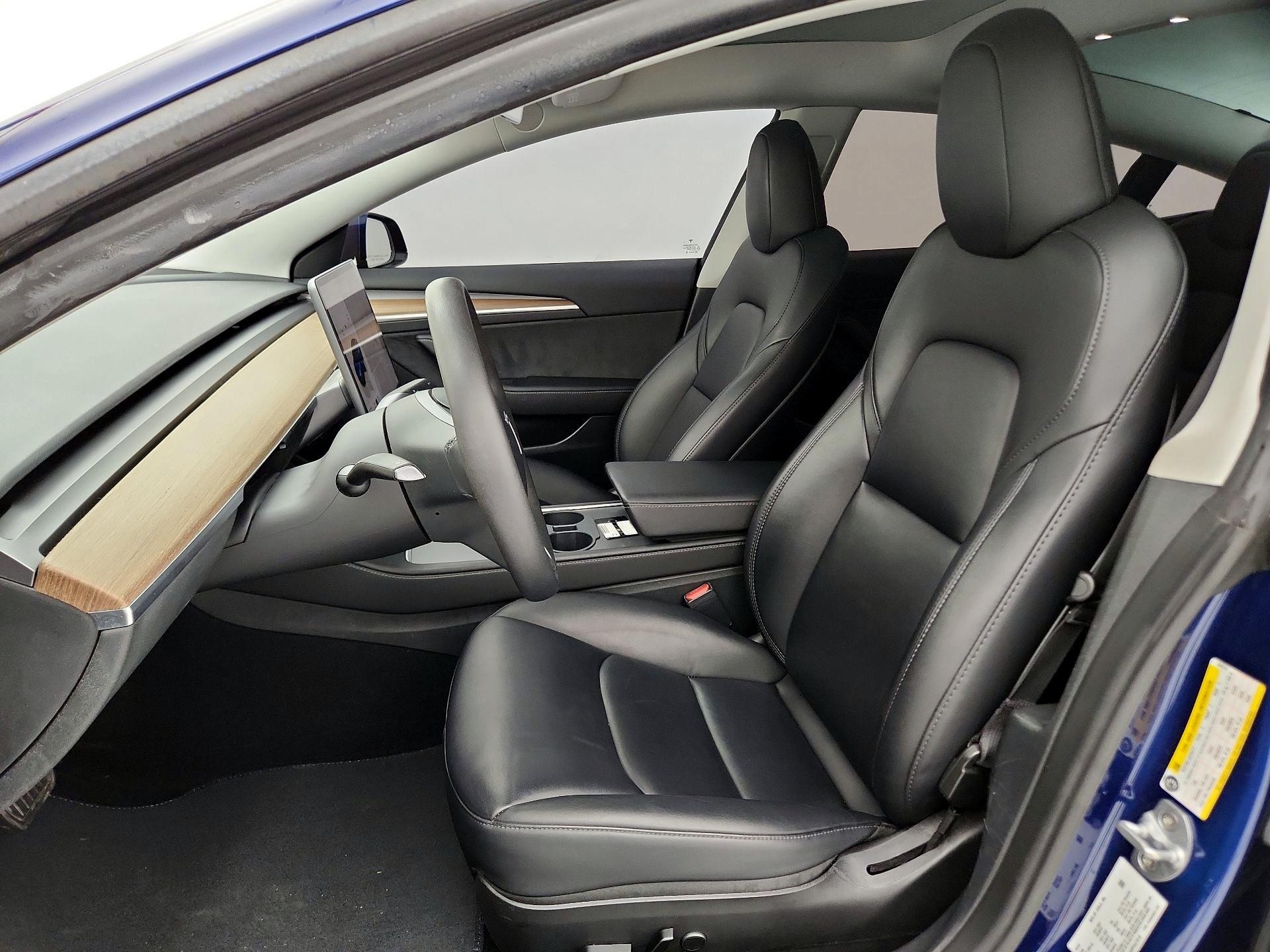 Thumbnail: 2023 Tesla Model 3 - 11