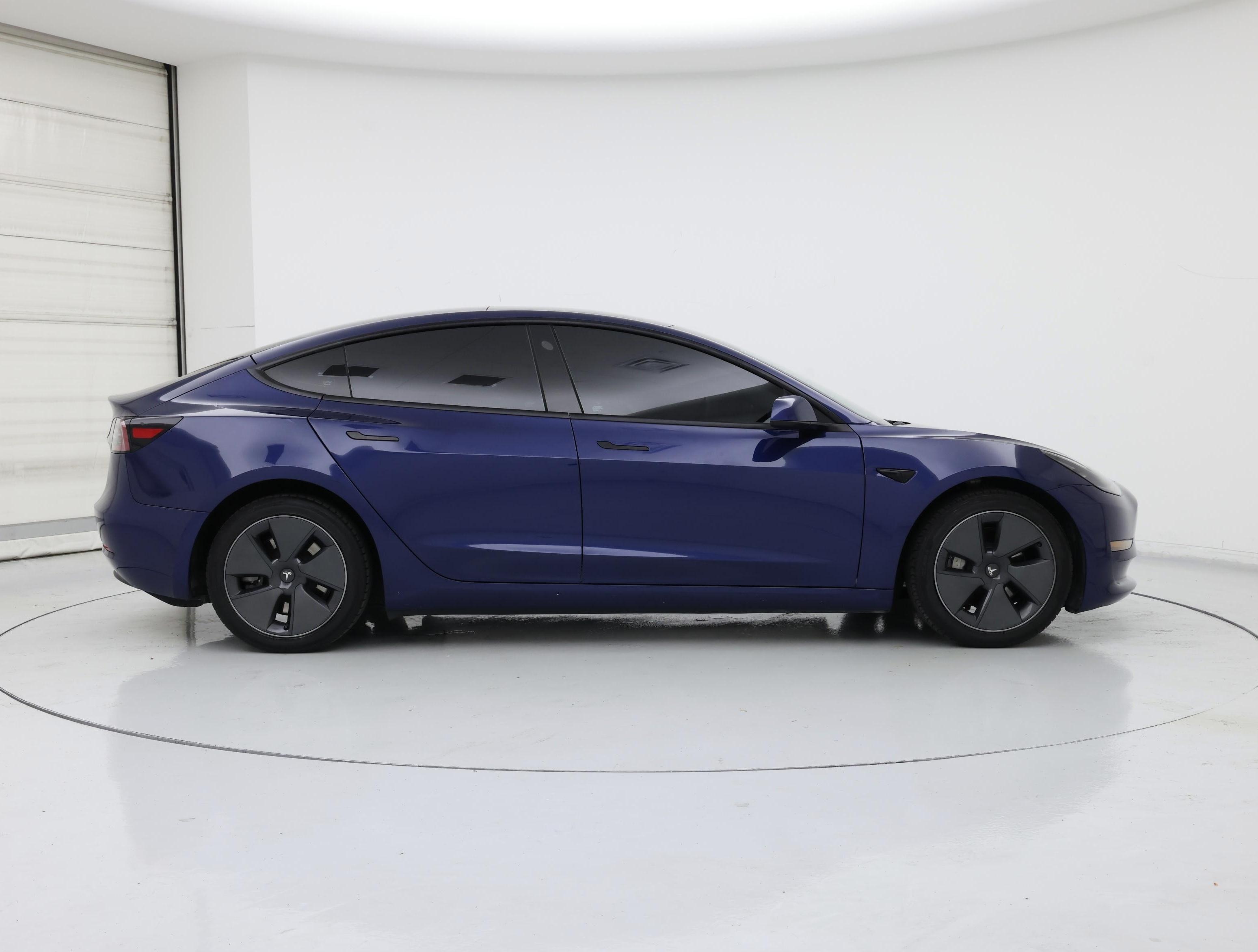 Thumbnail: 2023 Tesla Model 3 - 7