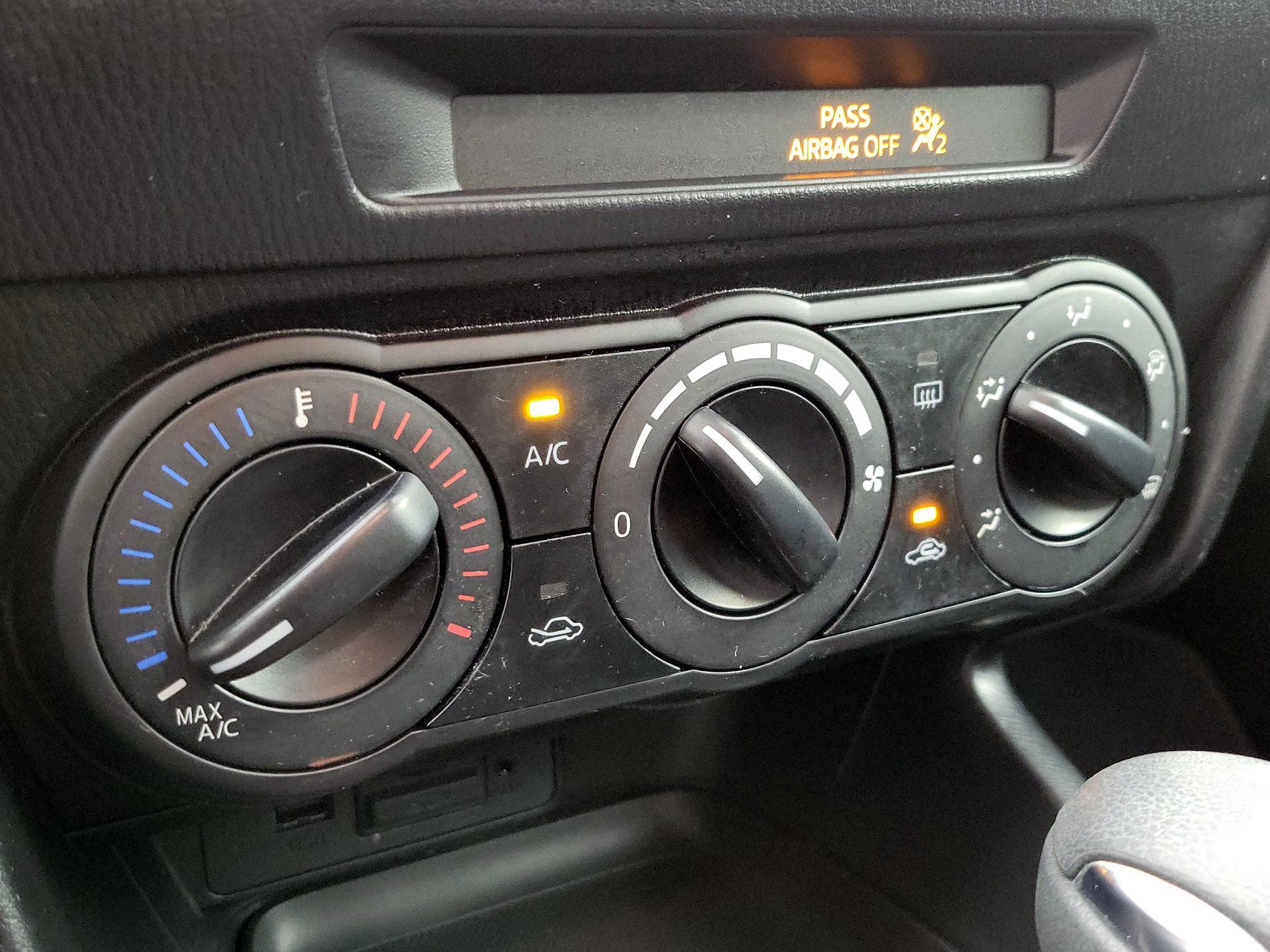 Thumbnail: 2018 Mazda Mazda3 - 16