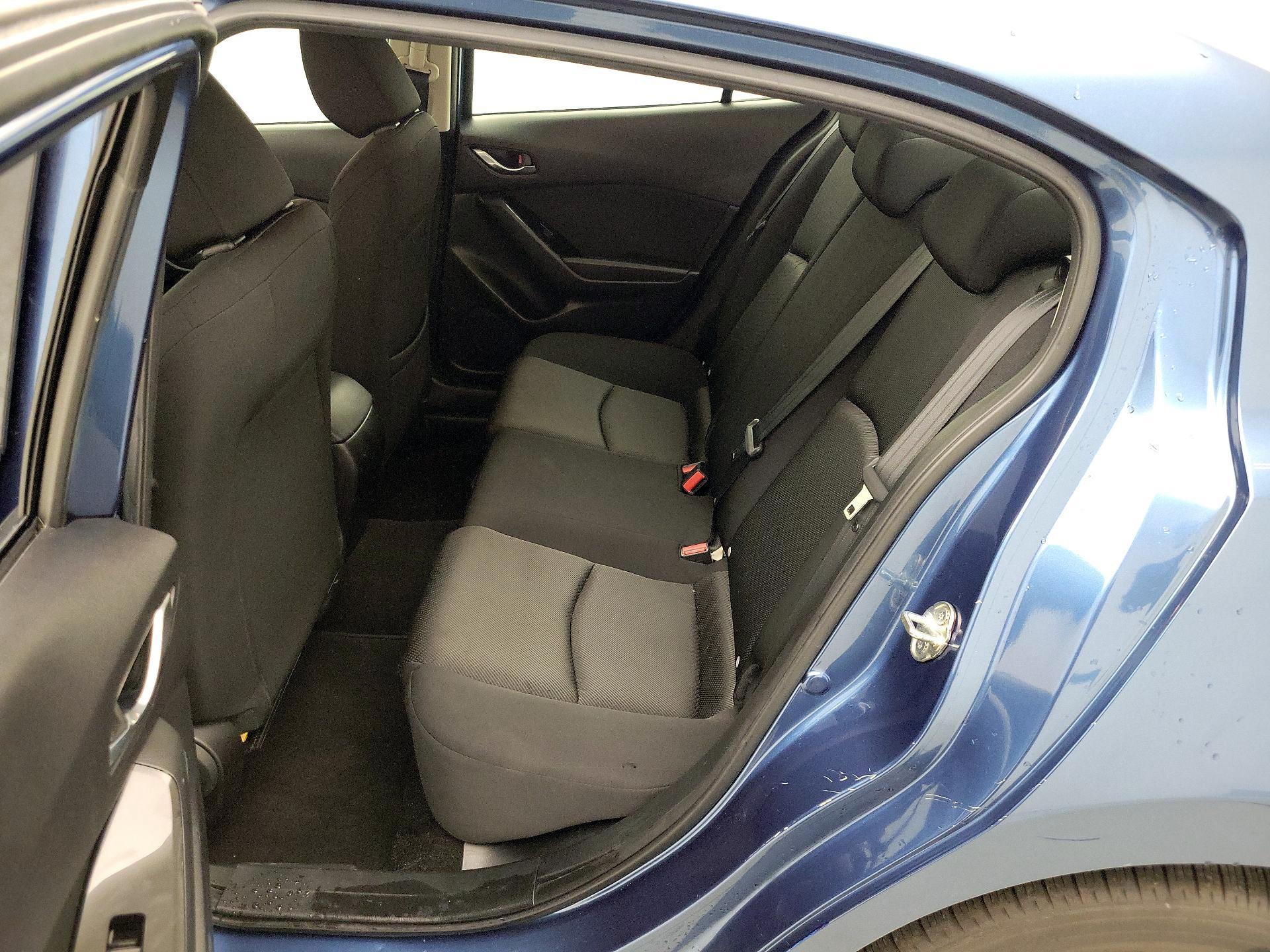 Thumbnail: 2018 Mazda Mazda3 - 19