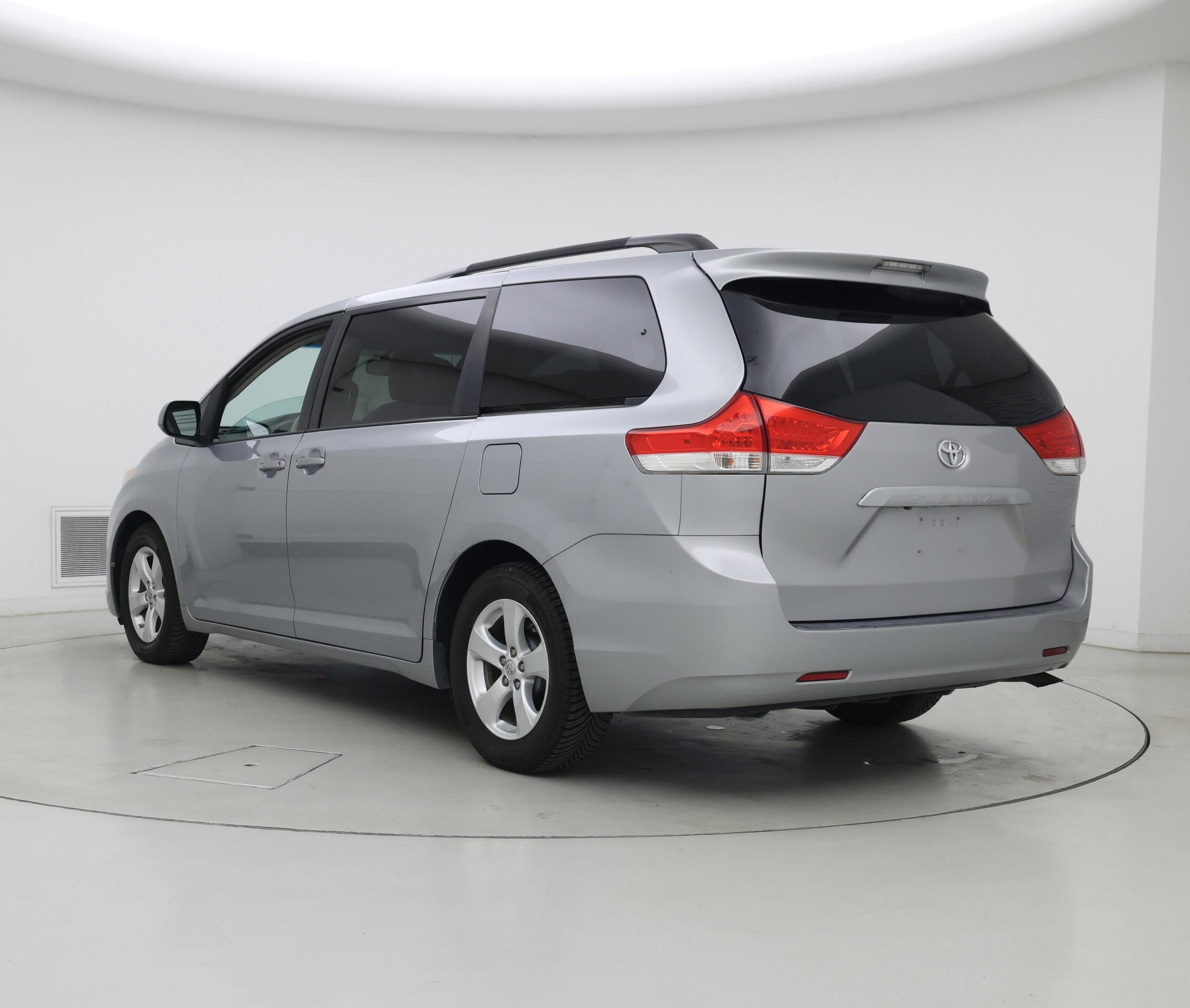 Thumbnail: 2014 Toyota Sienna - 2
