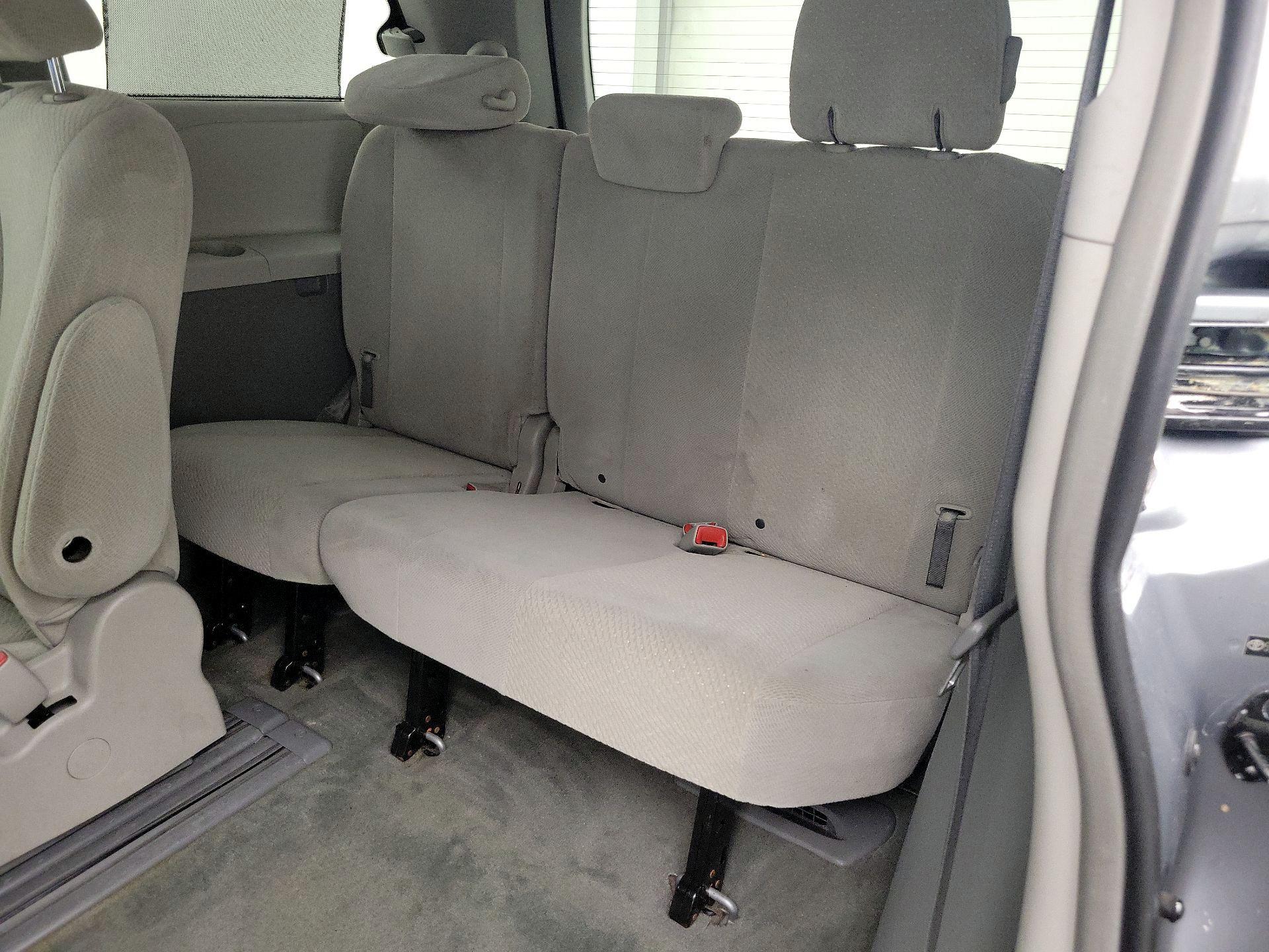 Thumbnail: 2014 Toyota Sienna - 20