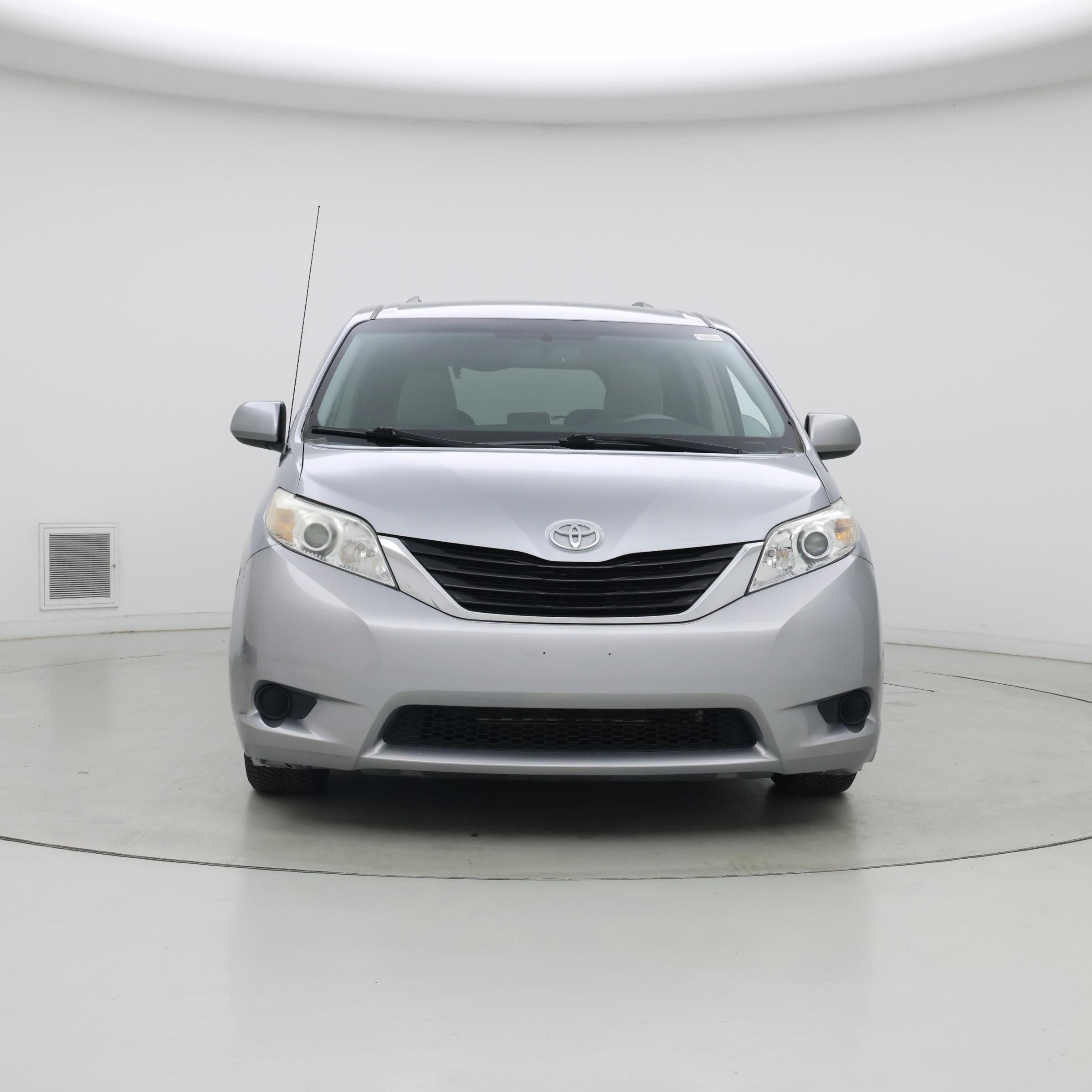 Thumbnail: 2014 Toyota Sienna - 5