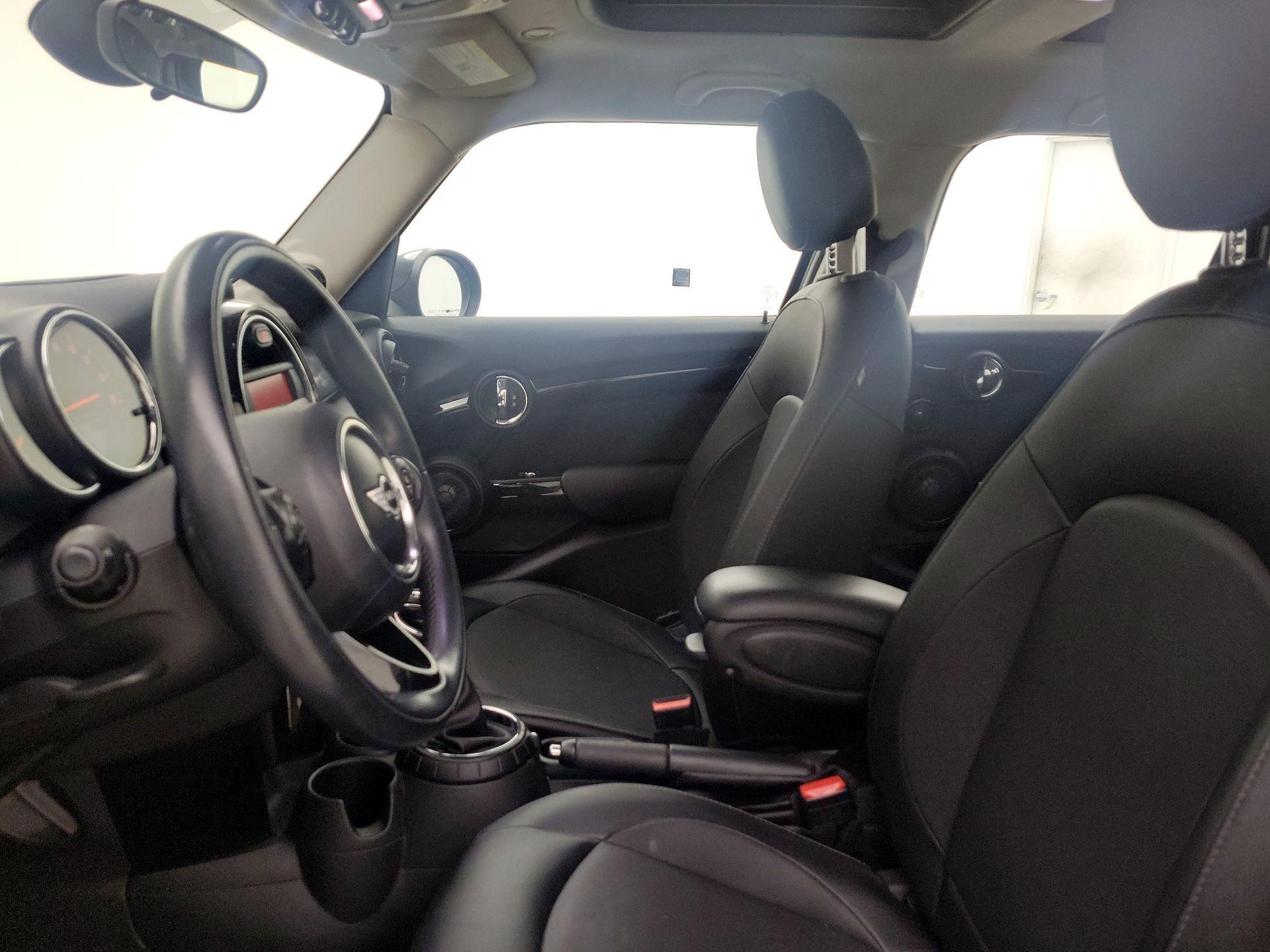 Thumbnail: 2015 MINI Cooper Hardtop - 11