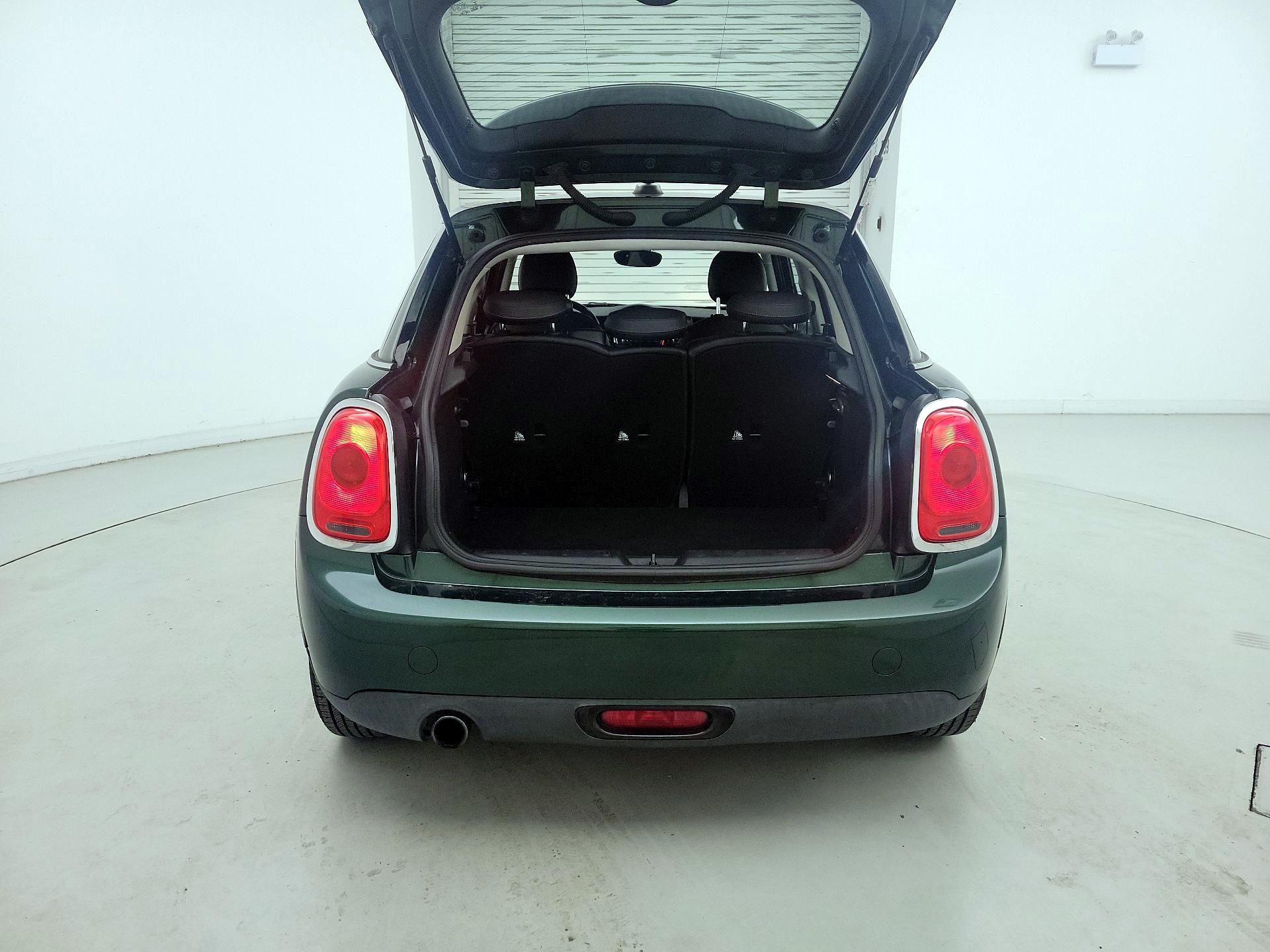 Thumbnail: 2015 MINI Cooper Hardtop - 20