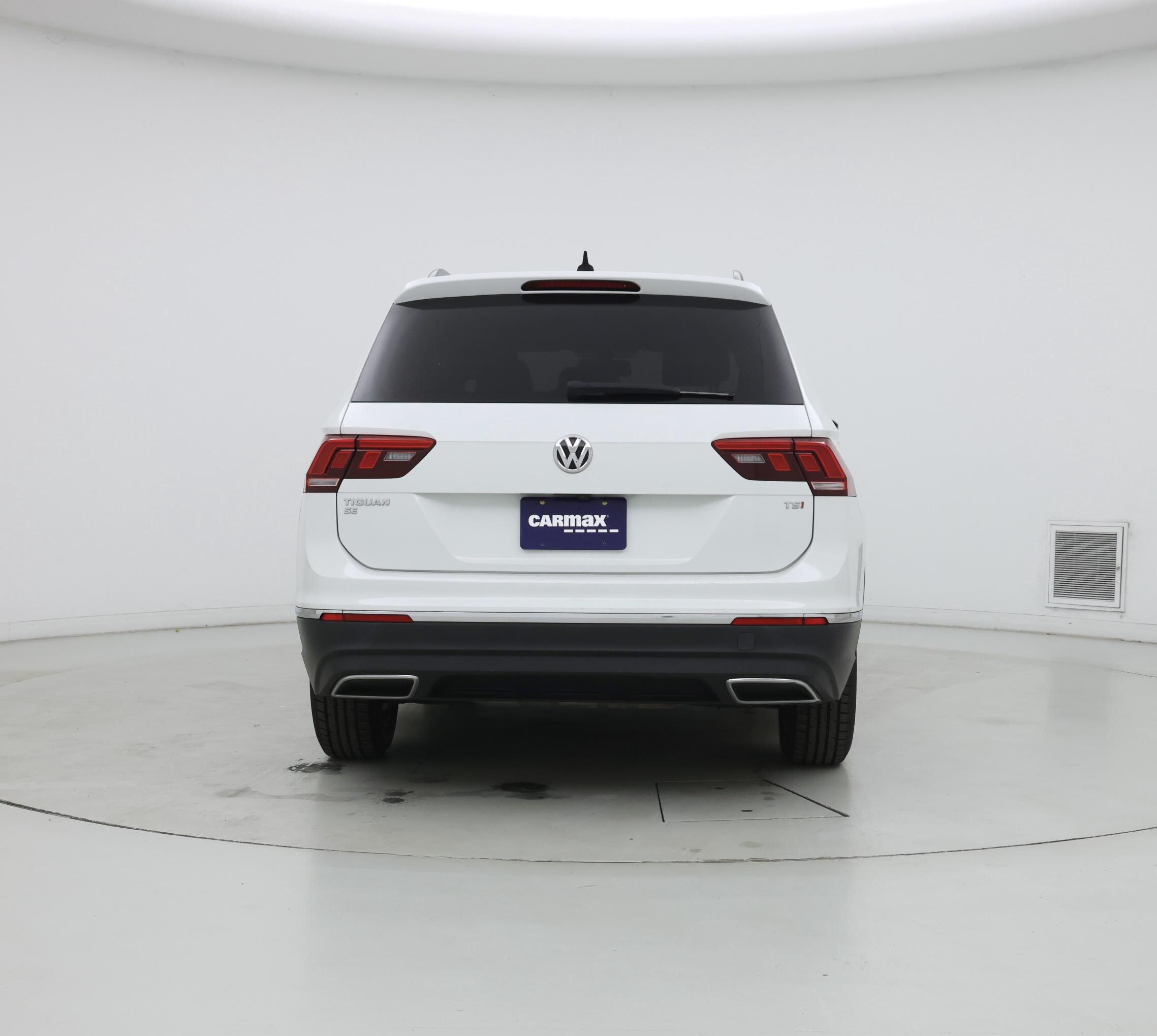 Thumbnail: 2018 Volkswagen Tiguan - 6