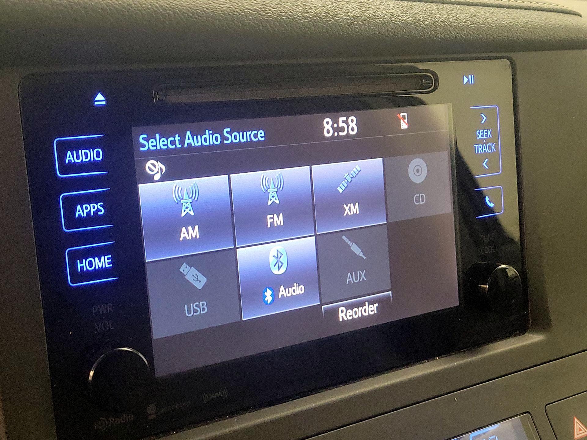 Thumbnail: 2017 Toyota Sienna - 15