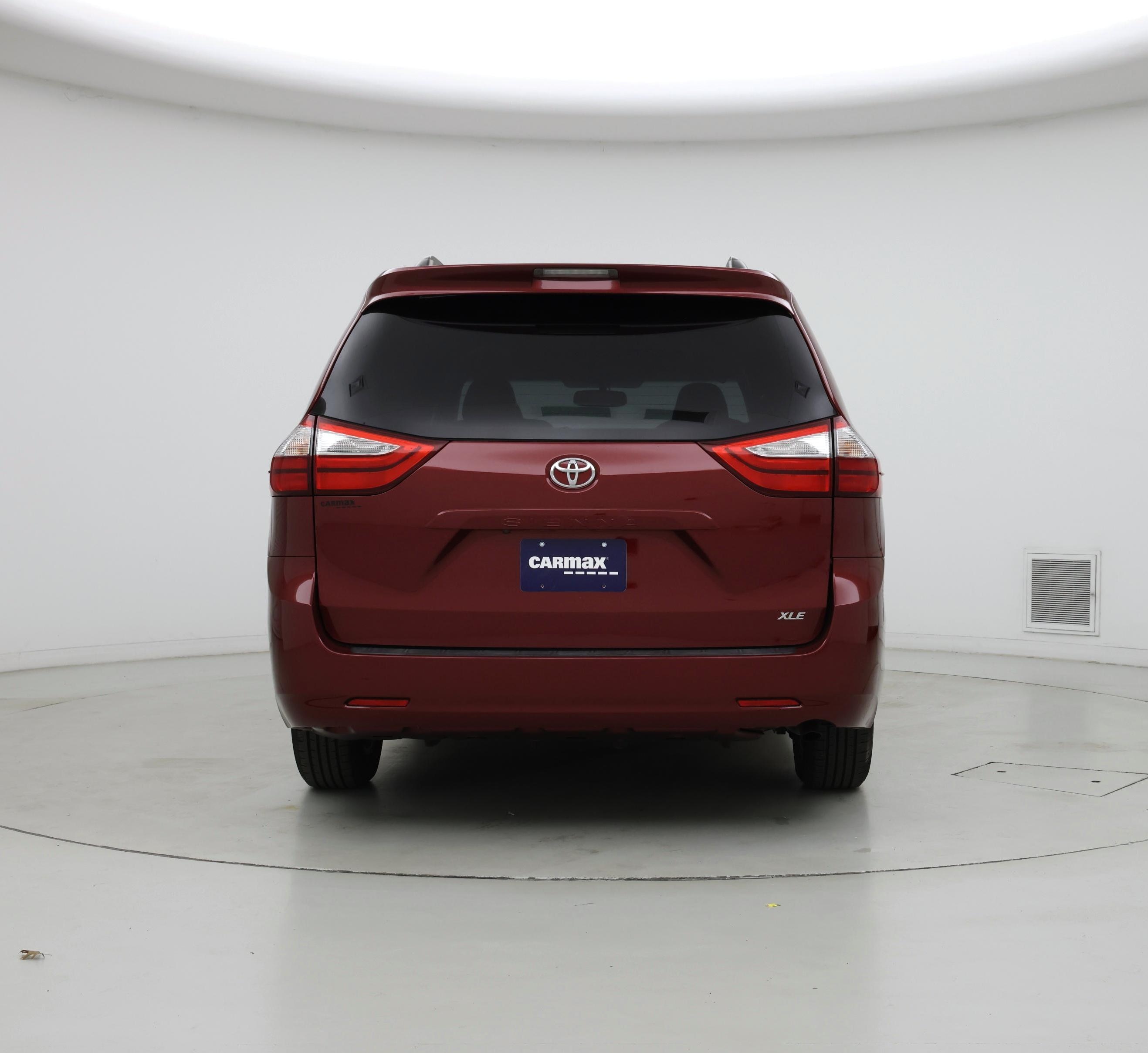 Thumbnail: 2017 Toyota Sienna - 6