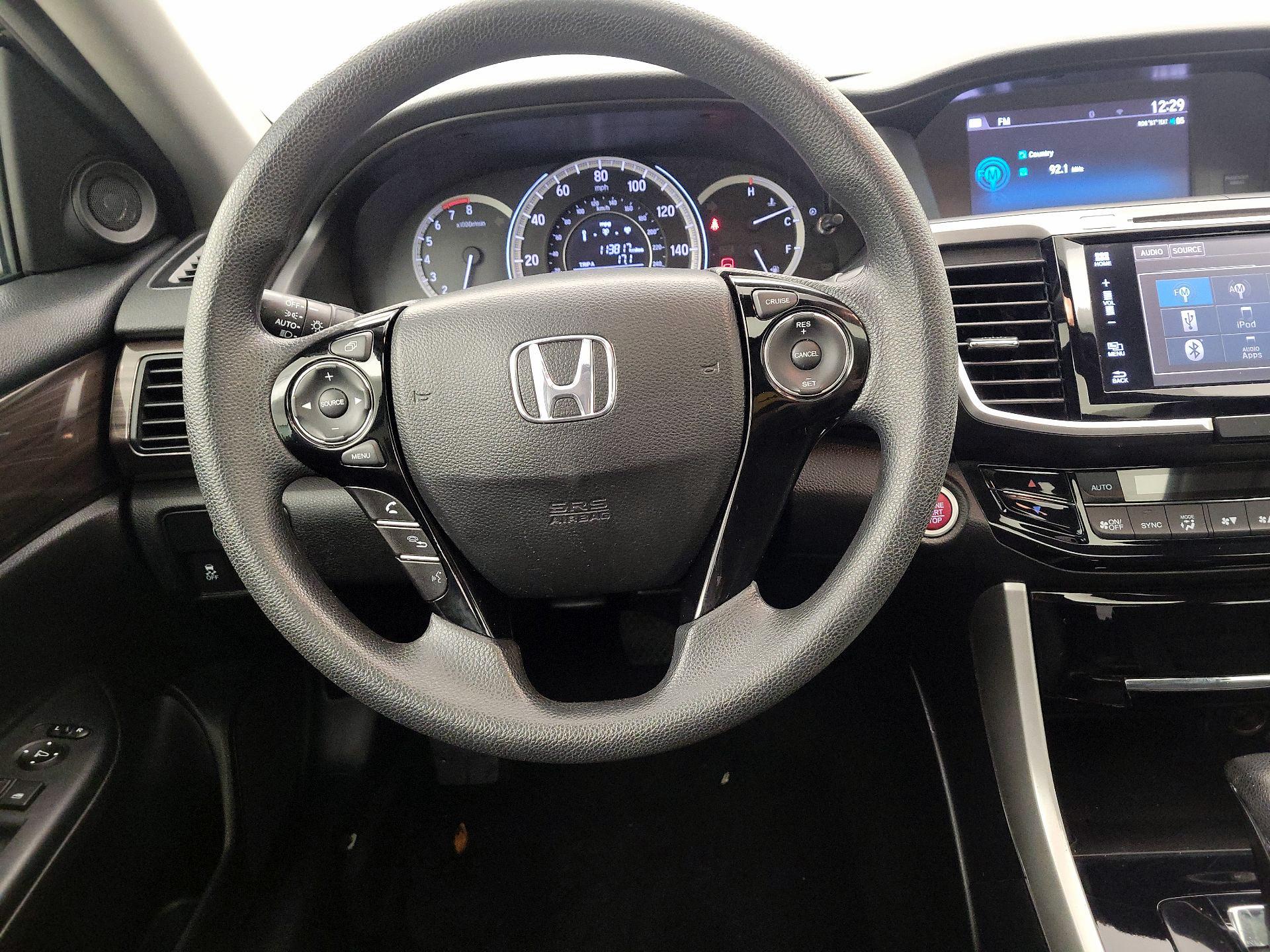 Thumbnail: 2016 Honda Accord - 10
