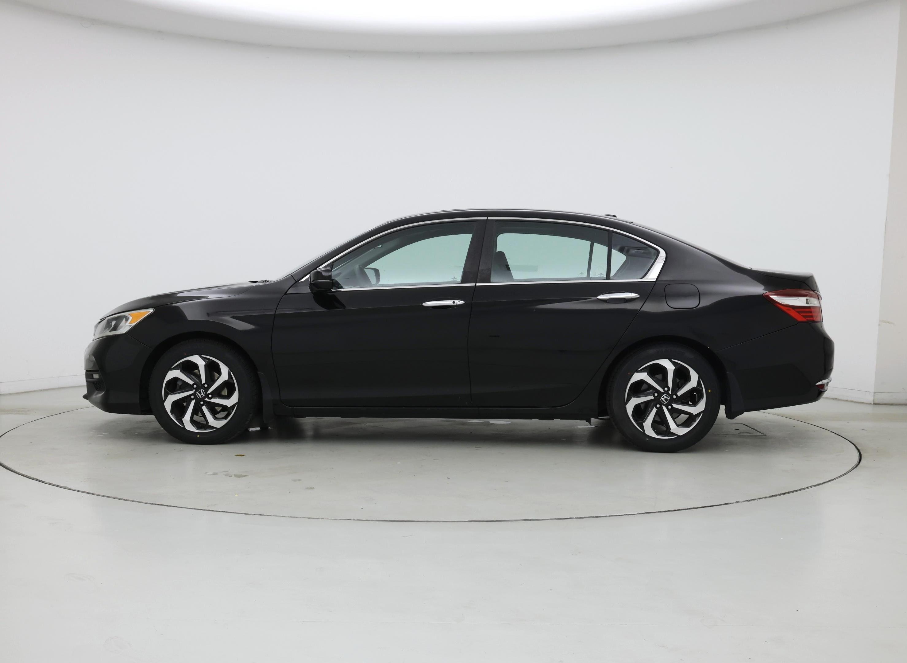 Thumbnail: 2016 Honda Accord - 3