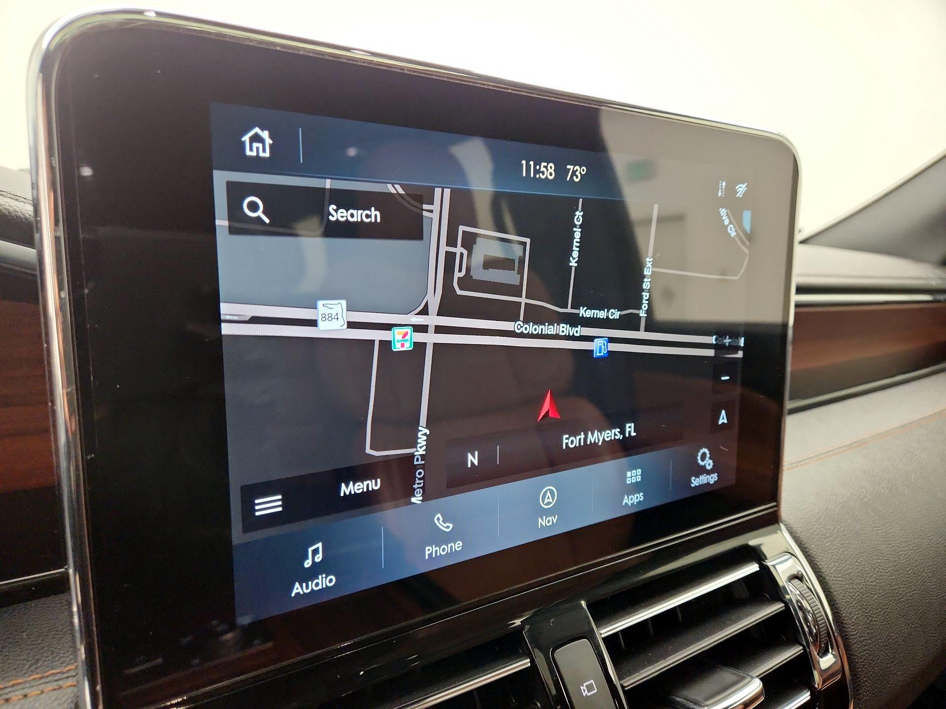 Thumbnail: 2021 Lincoln Navigator L - 14