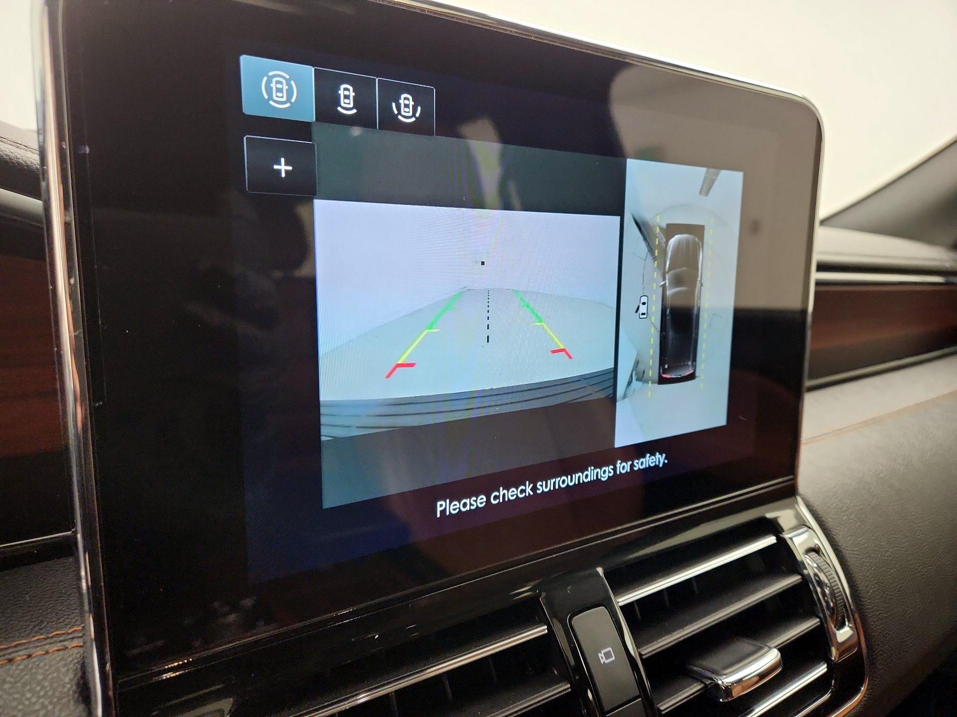 Thumbnail: 2021 Lincoln Navigator L - 15