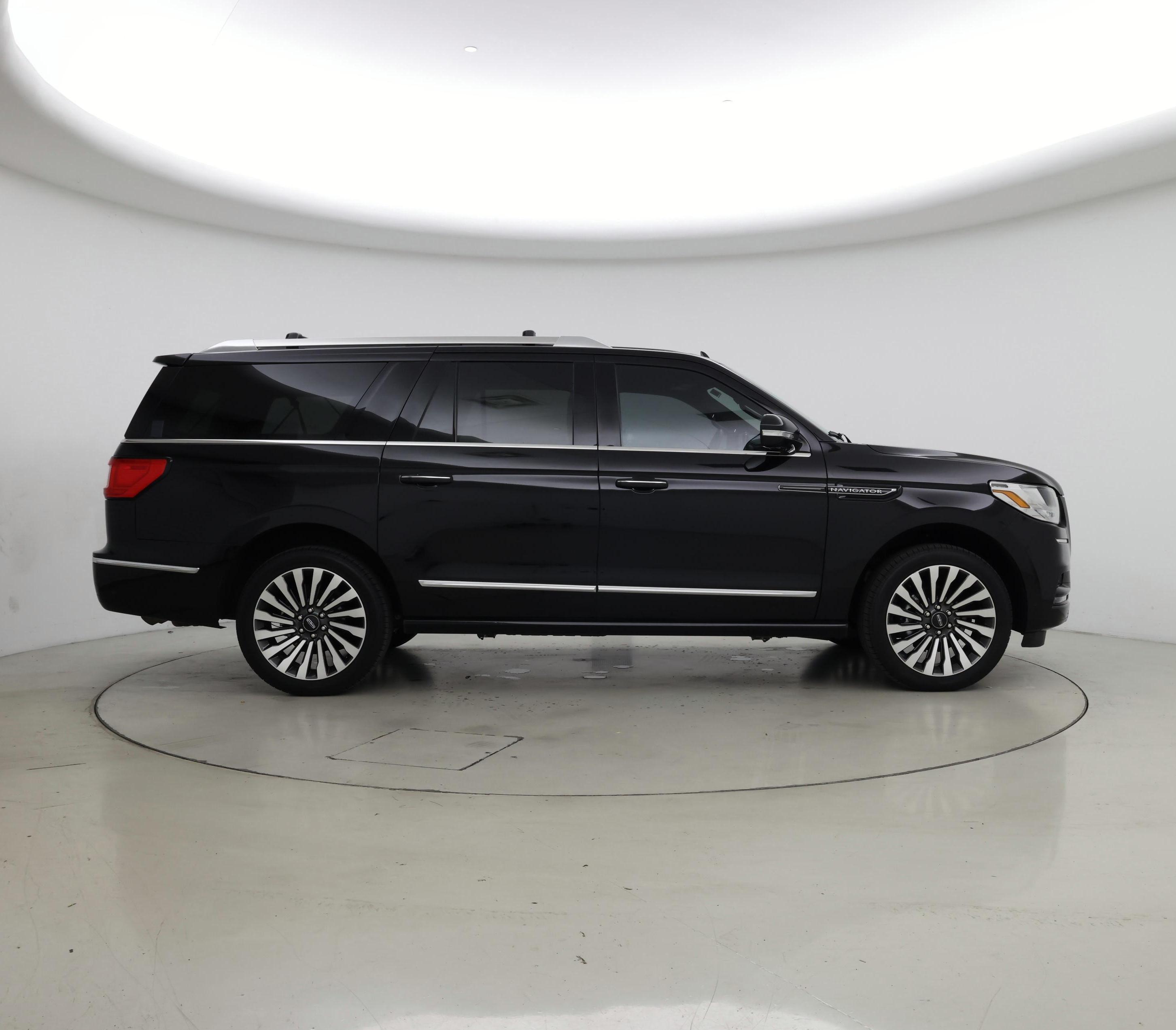 Thumbnail: 2021 Lincoln Navigator L - 7