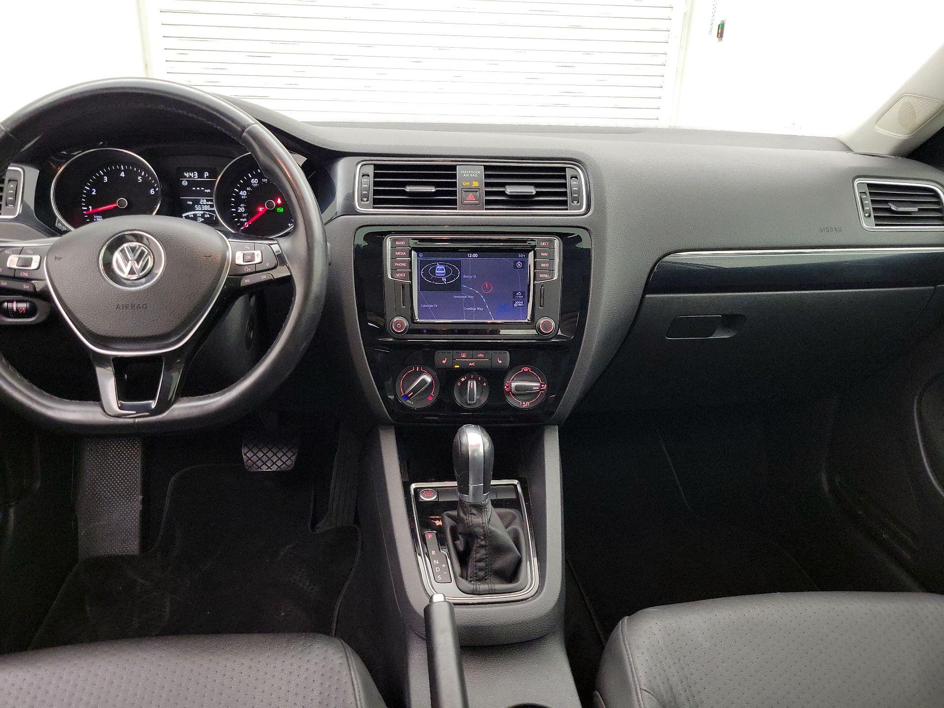 Thumbnail: 2016 Volkswagen Jetta - 9