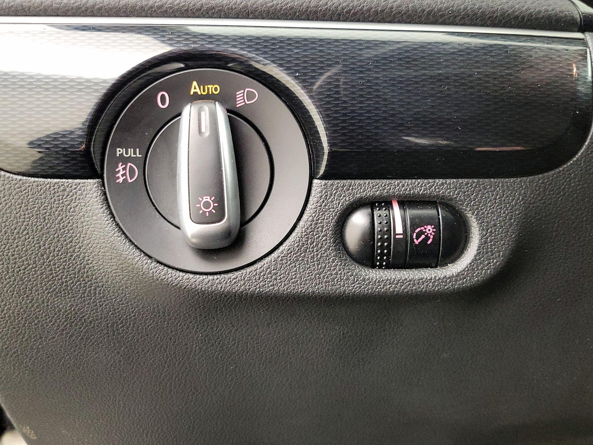 Thumbnail: 2016 Volkswagen Jetta - 13