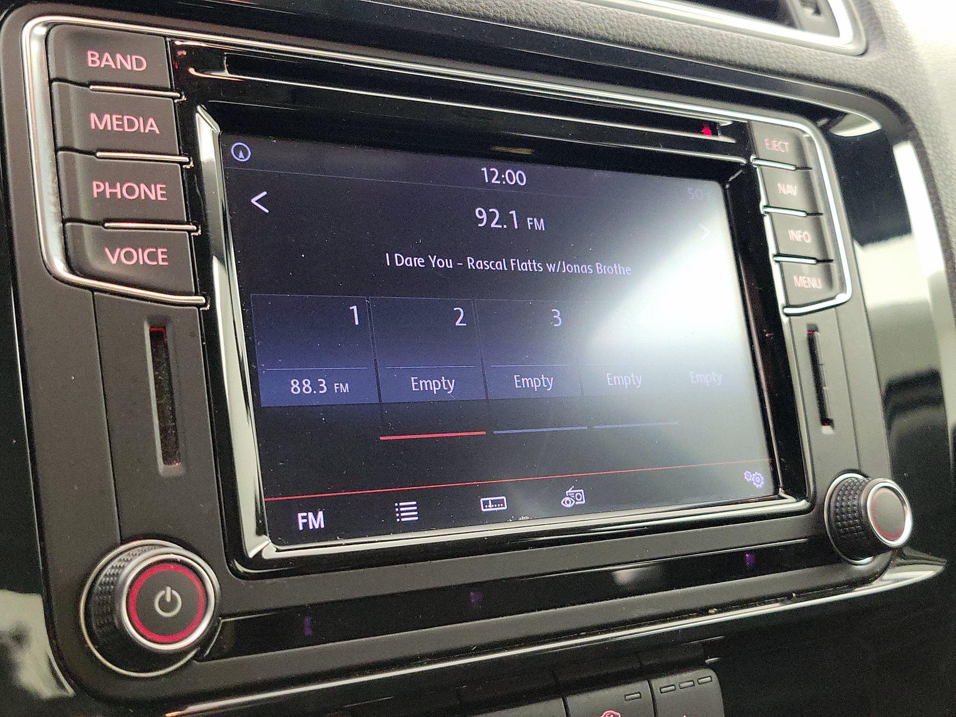 Thumbnail: 2016 Volkswagen Jetta - 15