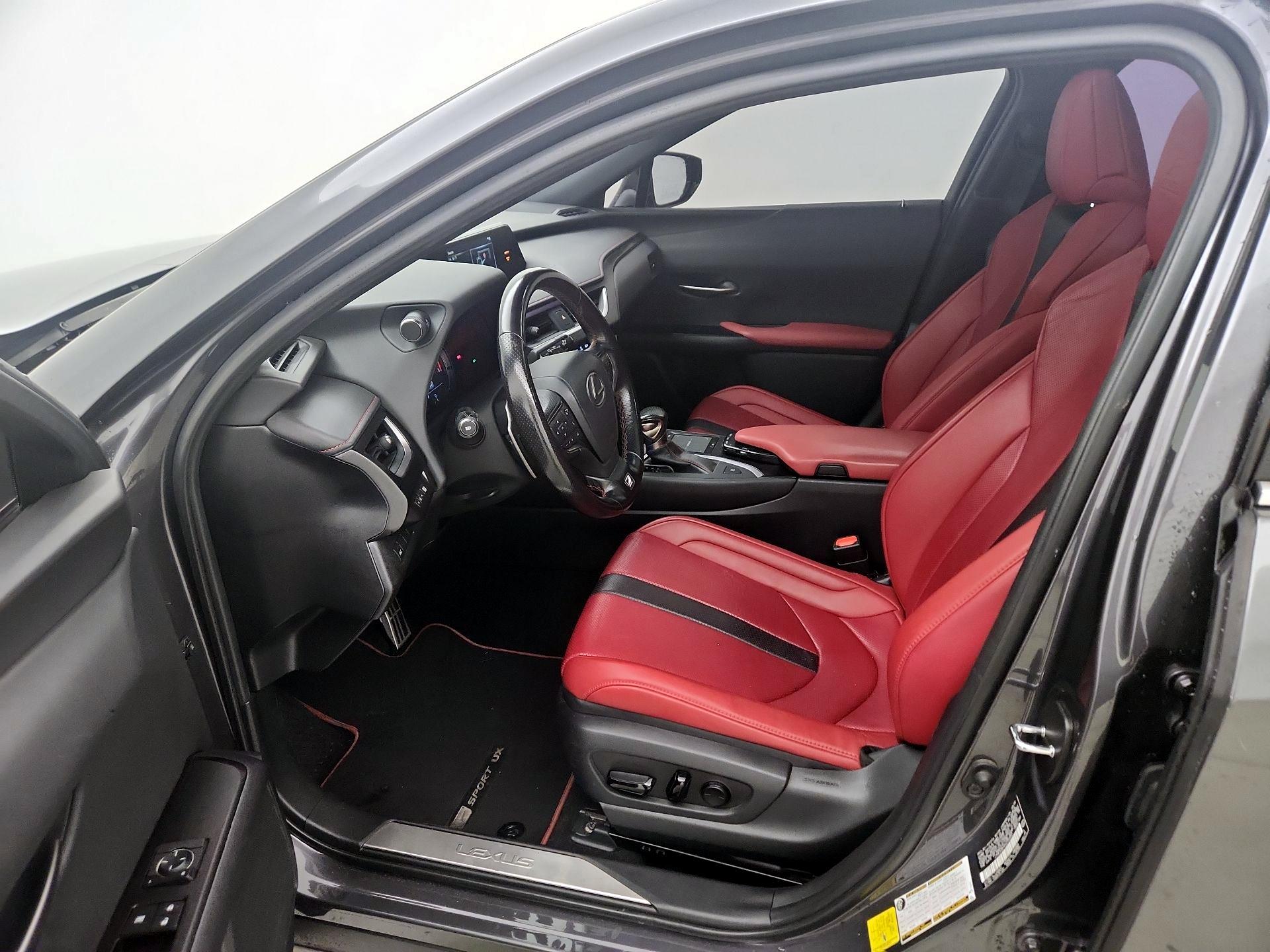 Thumbnail: 2022 Lexus UX - 11