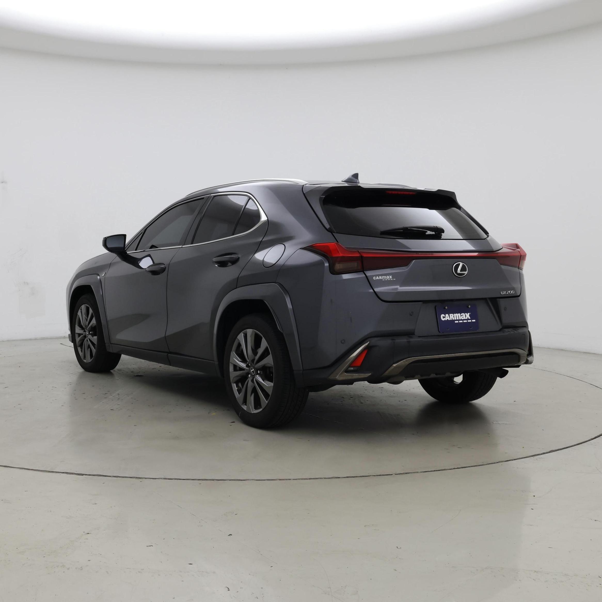 Thumbnail: 2022 Lexus UX - 2