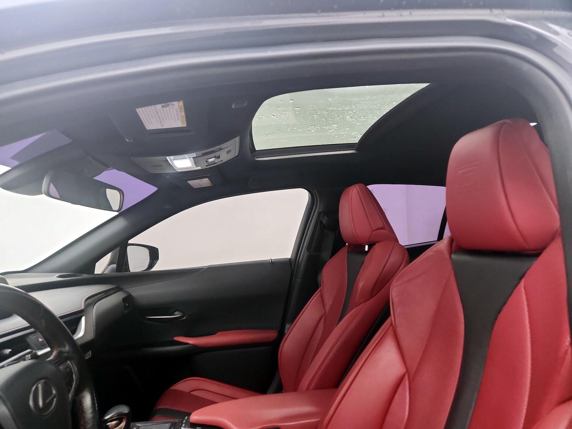 Thumbnail: 2022 Lexus UX - 19