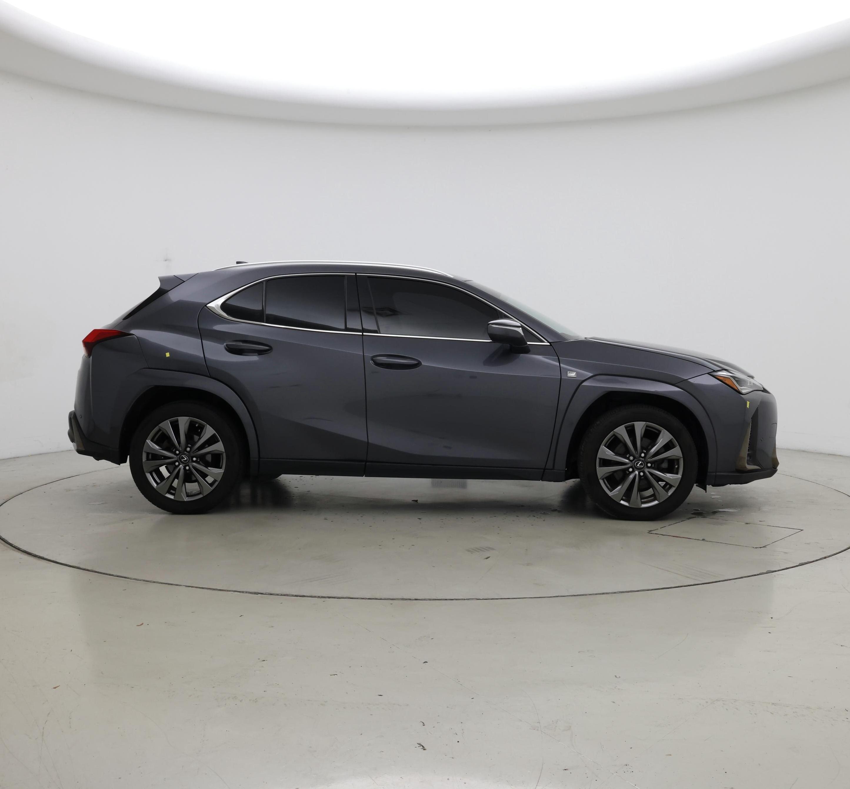 Thumbnail: 2022 Lexus UX - 7
