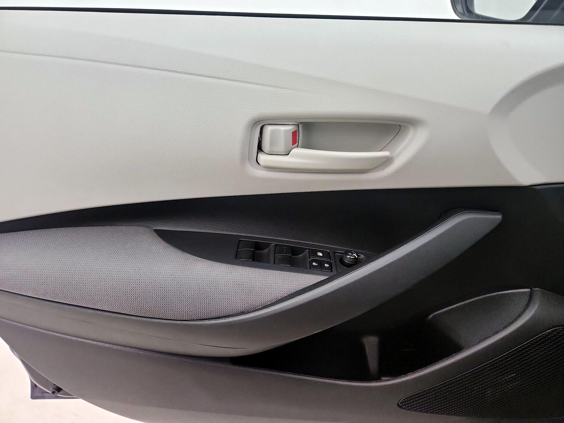 Thumbnail: 2023 Toyota Corolla - 12