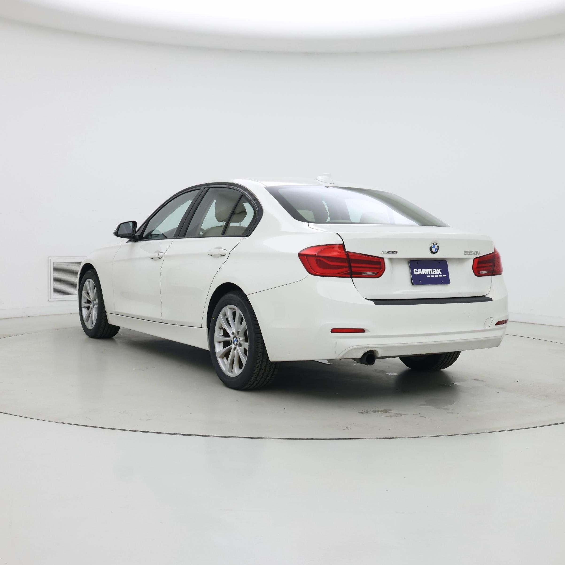 Thumbnail: 2017 BMW 3 Series - 2