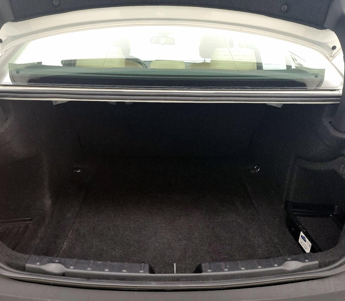 Trunk/Cargo (Seats Up)