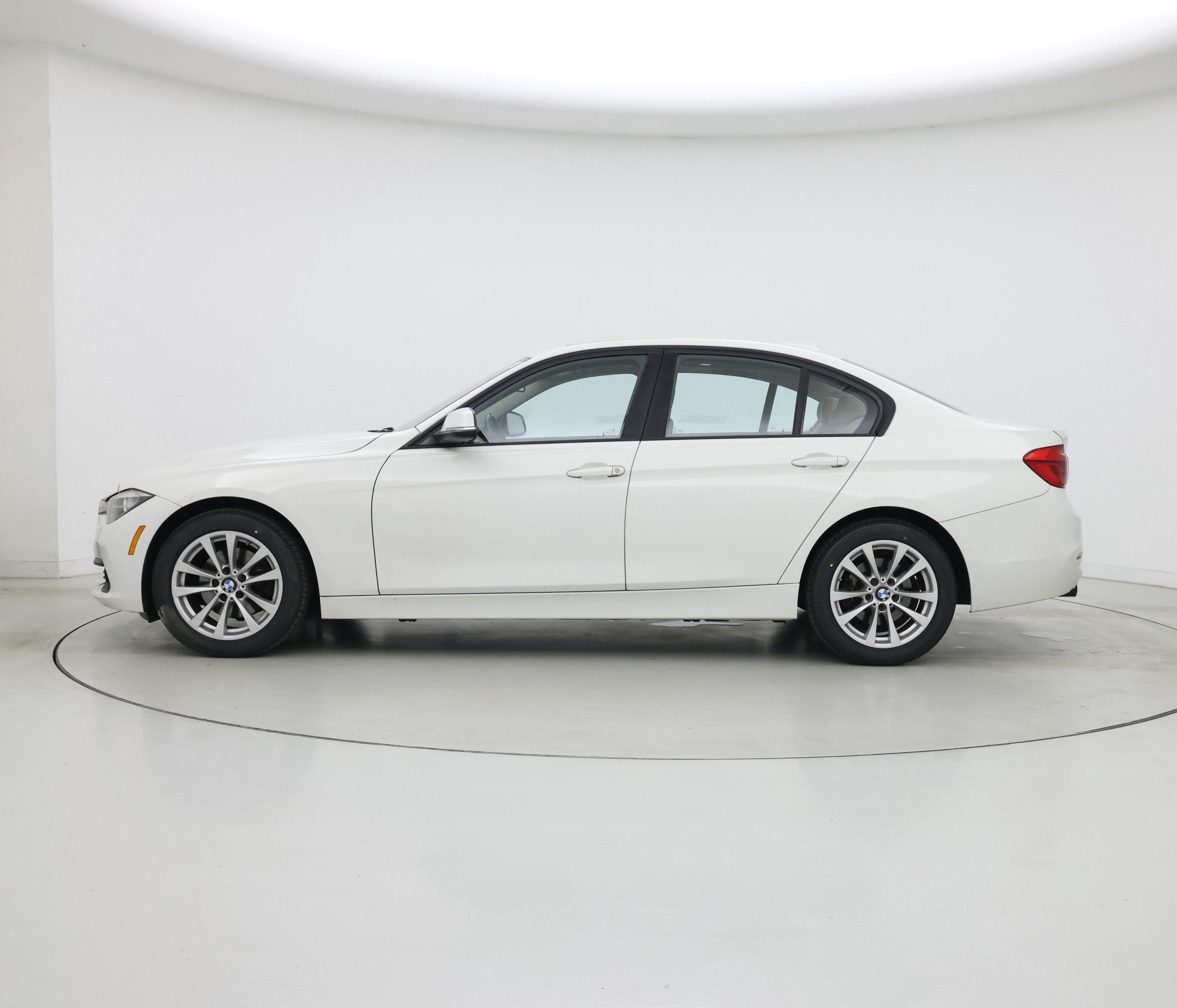 Thumbnail: 2017 BMW 3 Series - 3